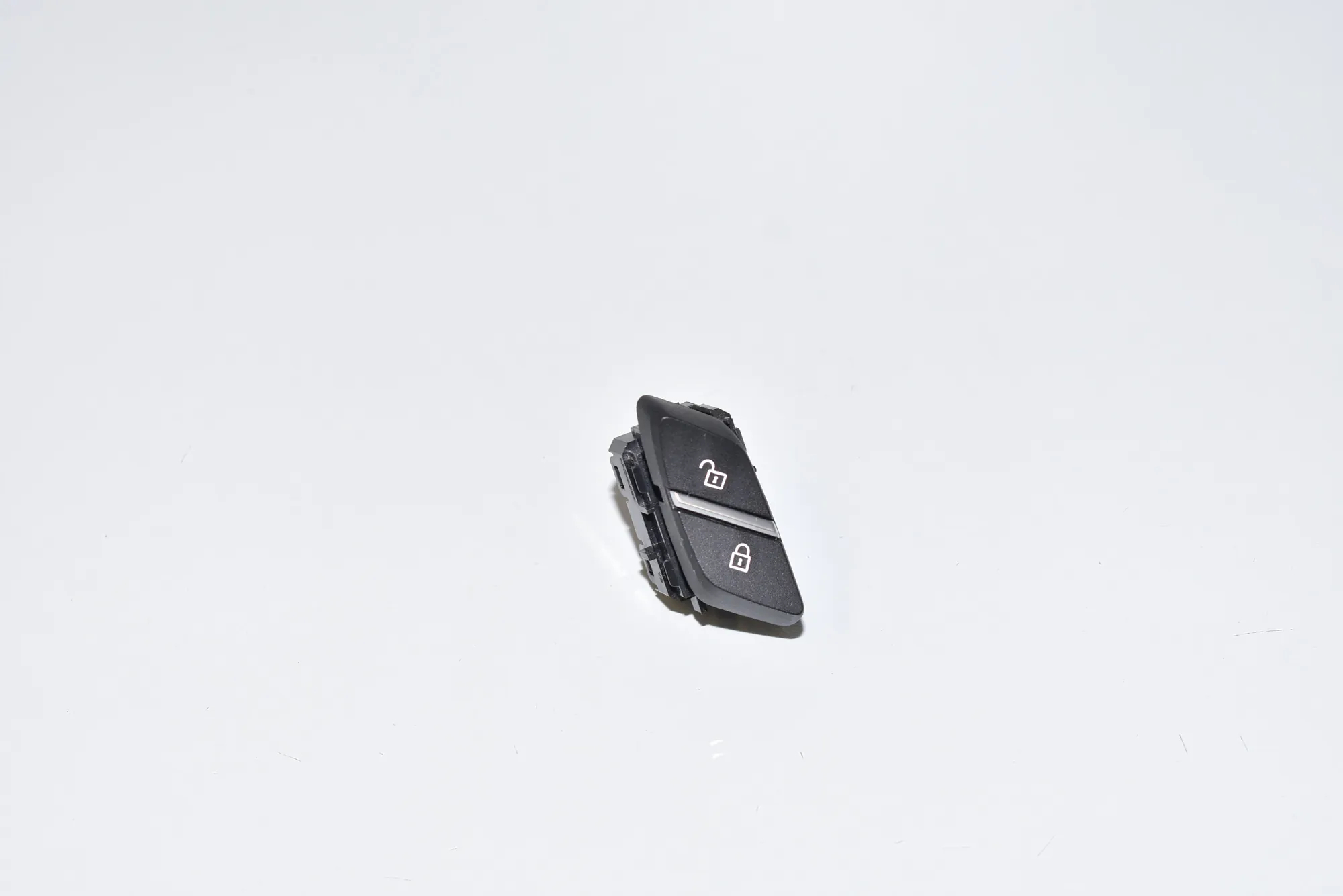 Central Locking Switch – OEM 9350442 · BMW X5 (F15, F85) M 50 d 2015