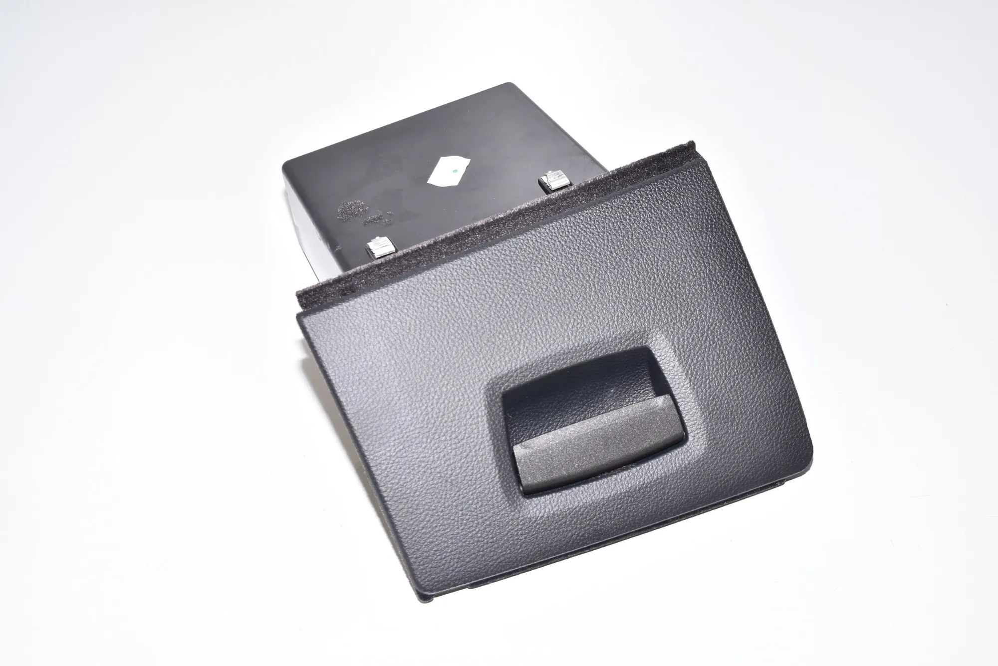 Glove Compartment – OEM 9166696 · BMW 5 Touring (F11) M 550 d xDrive 2013 – 2
