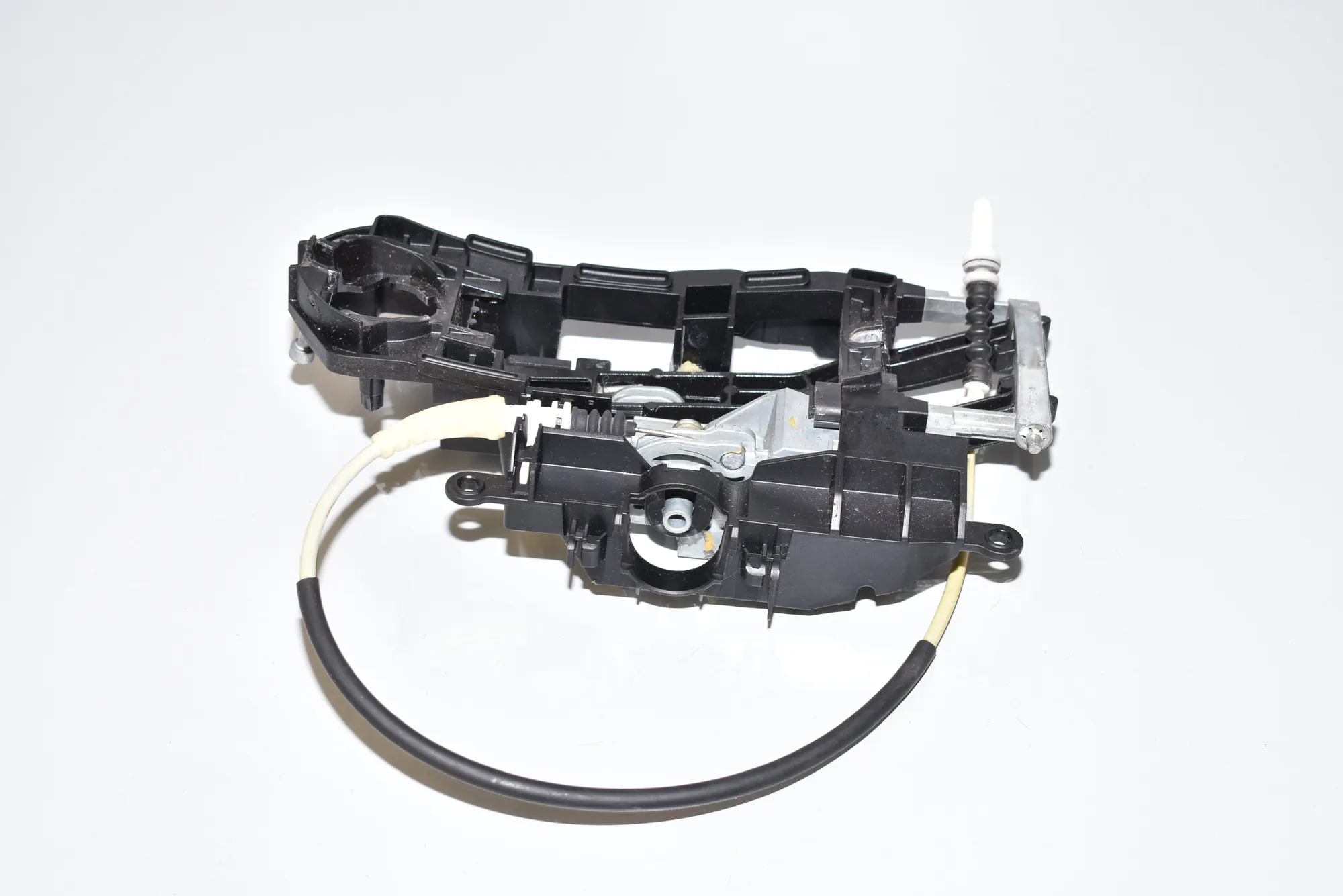 Front Right Door Interior Handle Frame – OEM 7187228 · BMW 5 Touring (F11) M 550 d xDrive 2013 – 2