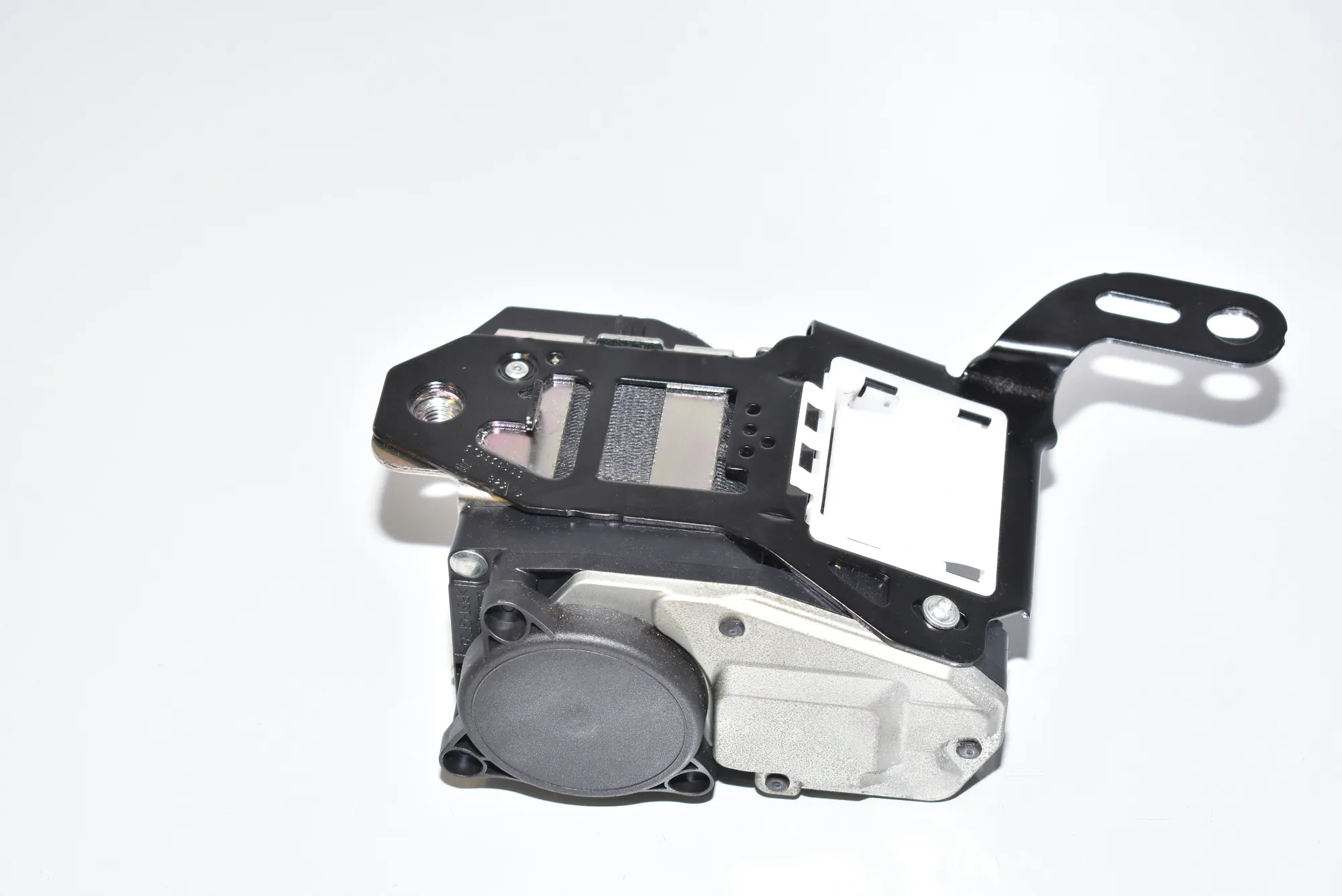 Front Left Seatbelt – OEM 72117382325 · BMW 5 Touring (F11) M 550 d xDrive 2013 – 4