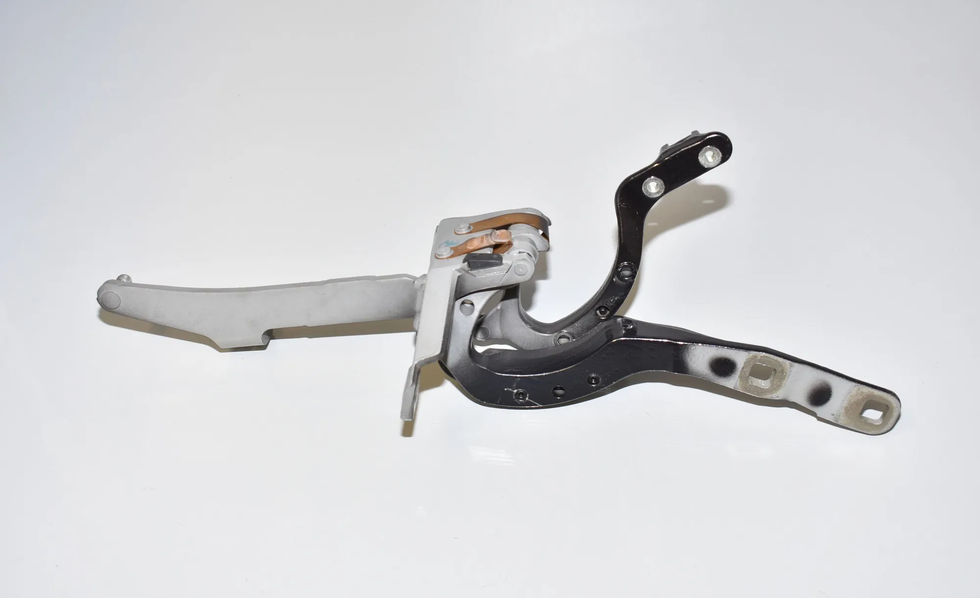 Left Side Bootlid Hinge – OEM 7206639 · BMW 5 Touring (F11) M 550 d xDrive 2013 – 2