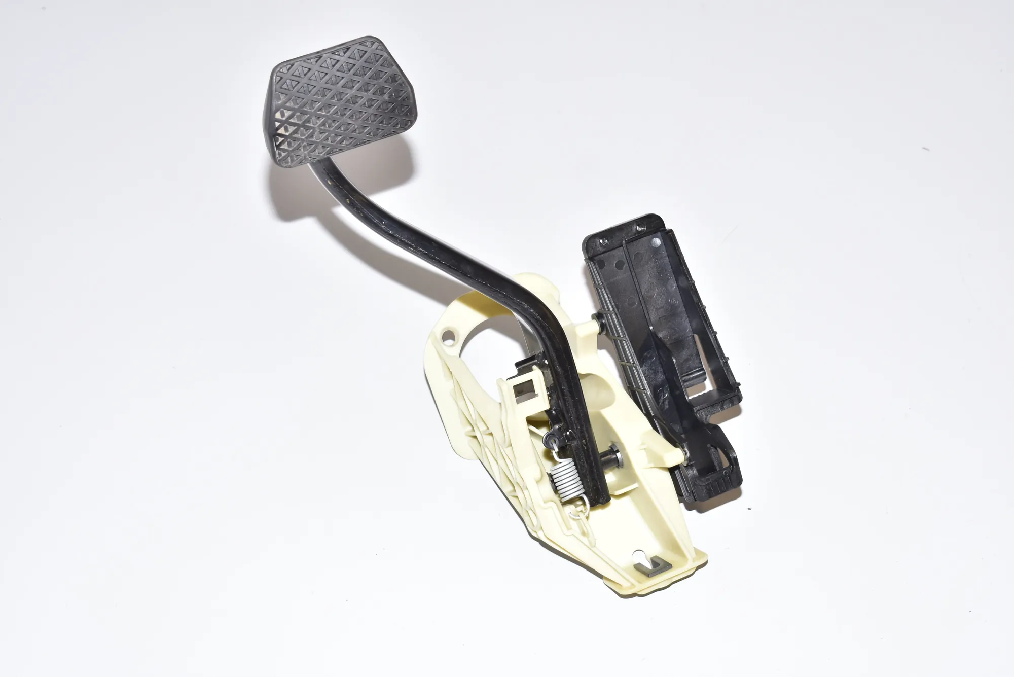 Brake Pedal – OEM 6782665 · BMW 5 Touring (F11) M 550 d xDrive 2013