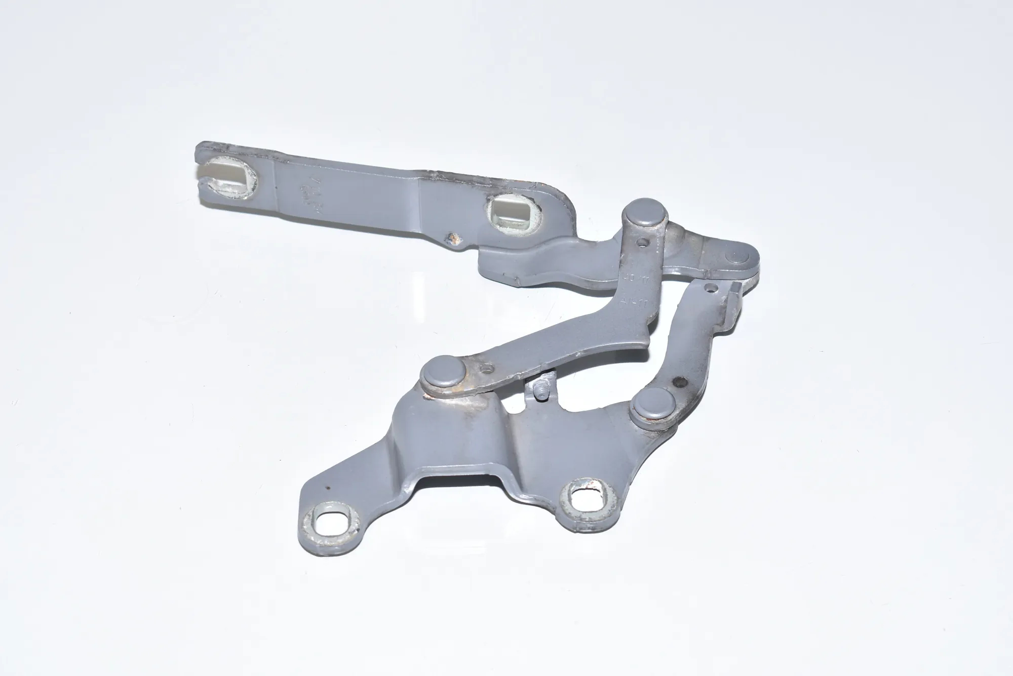Front Right Bonnet Hinge – OEM 7115264 · BMW 3 Touring (E91) 325 d 2011 – 2
