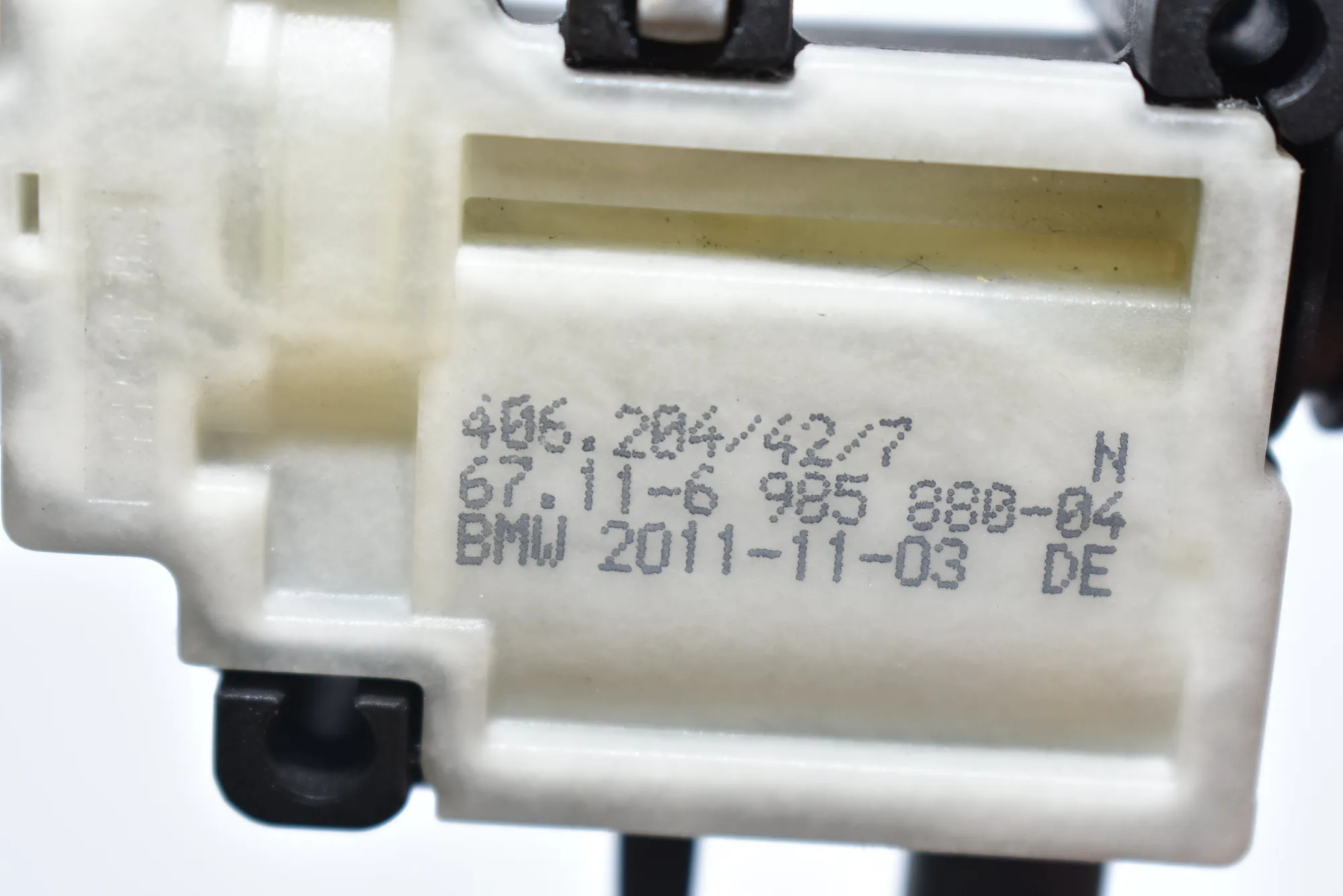 Fuel Tank Cover Lock – OEM 6985880 · BMW 3 Touring (E91) 325 d 2011 – 4