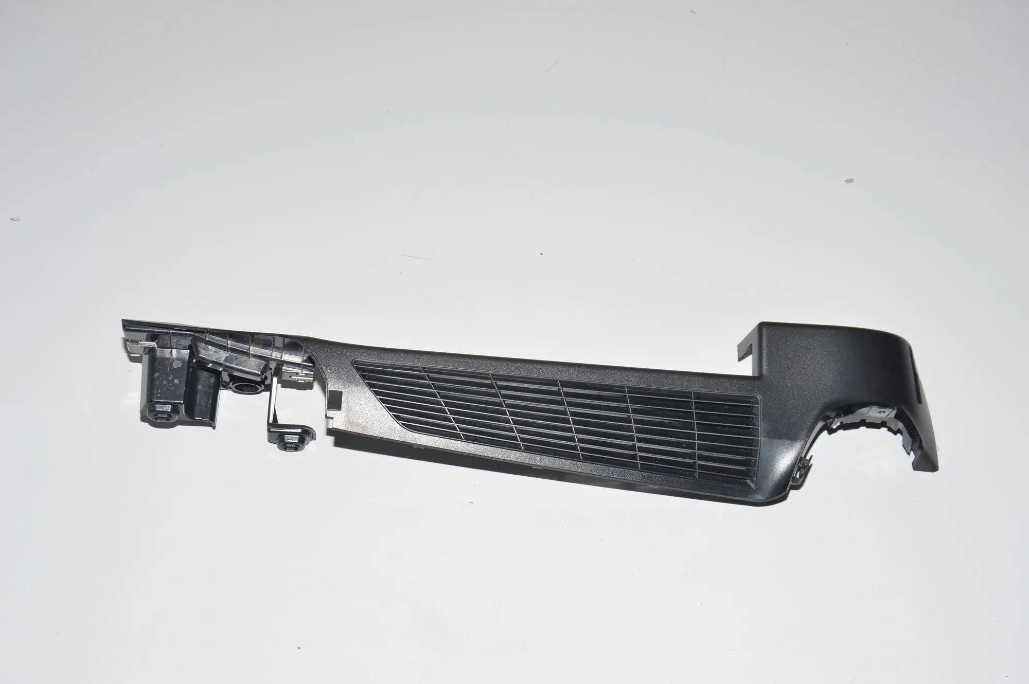 Trunk Boot Trim – OEM 9168484 · BMW 5 Touring (F11) M 550 d xDrive 2013 – 2
