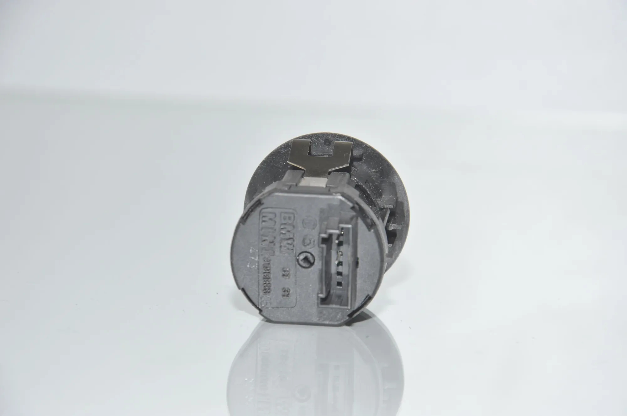 SRS Switch – OEM 9196886 · BMW 5 Touring (F11) M 550 d xDrive 2013 – 5