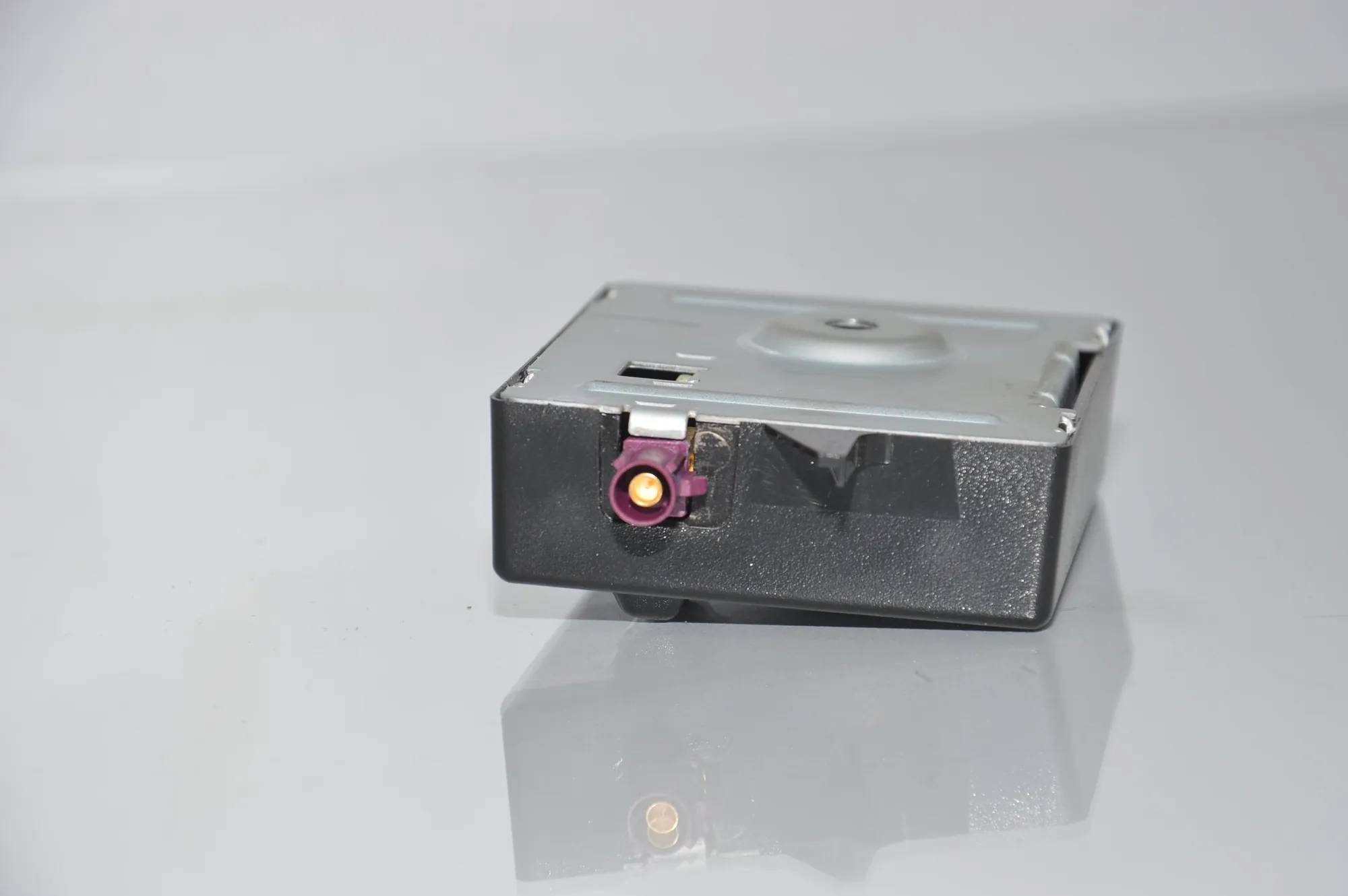 Antenna Amplifier – OEM 9230911 · BMW 5 Touring (F11) M 550 d xDrive 2013 – 4
