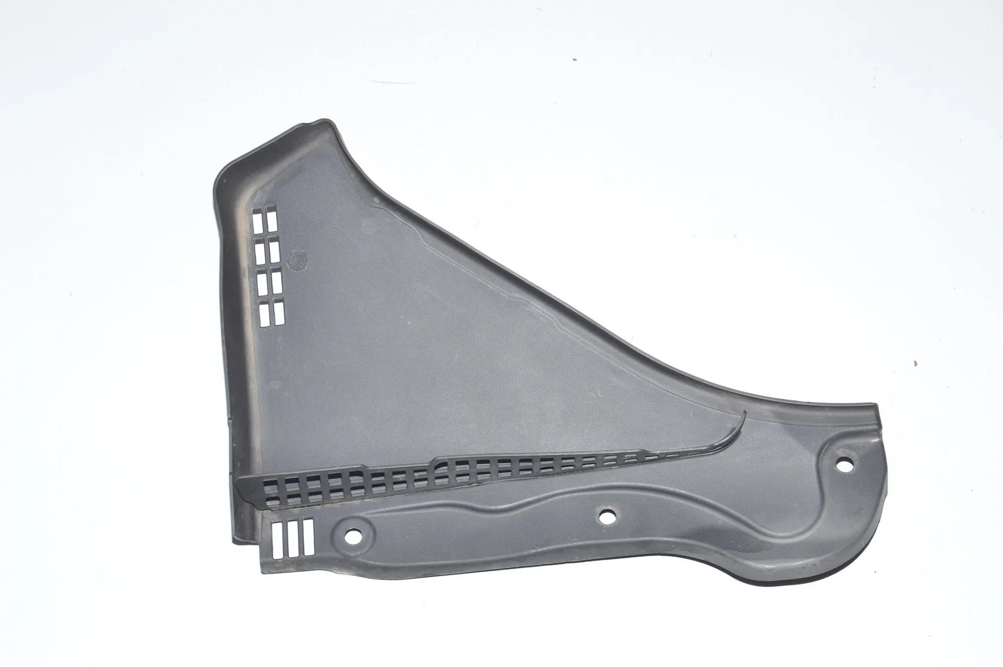Front Wiper Cowl Trim – OEM 7216977 · BMW 5 Touring (F11) M 550 d xDrive 2013