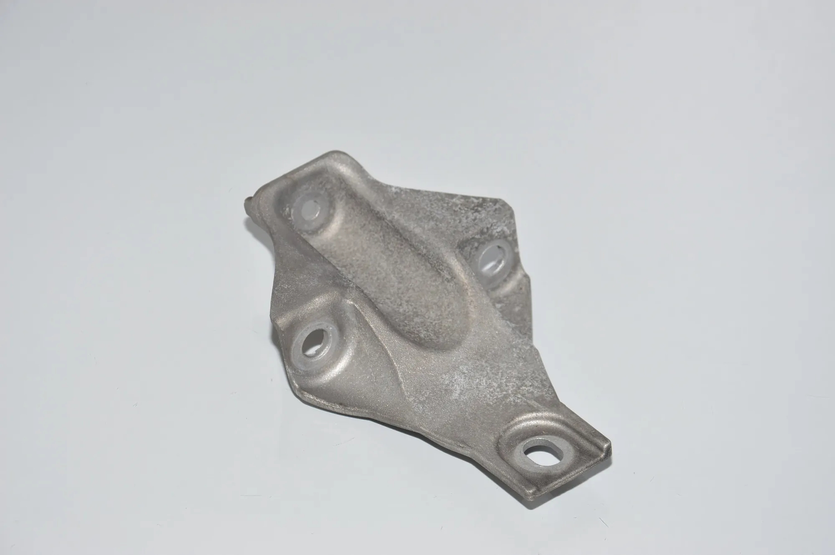Gearbox Mount Bracket – OEM 6788561 · BMW 5 Touring (F11) M 550 d xDrive 2013 – 2