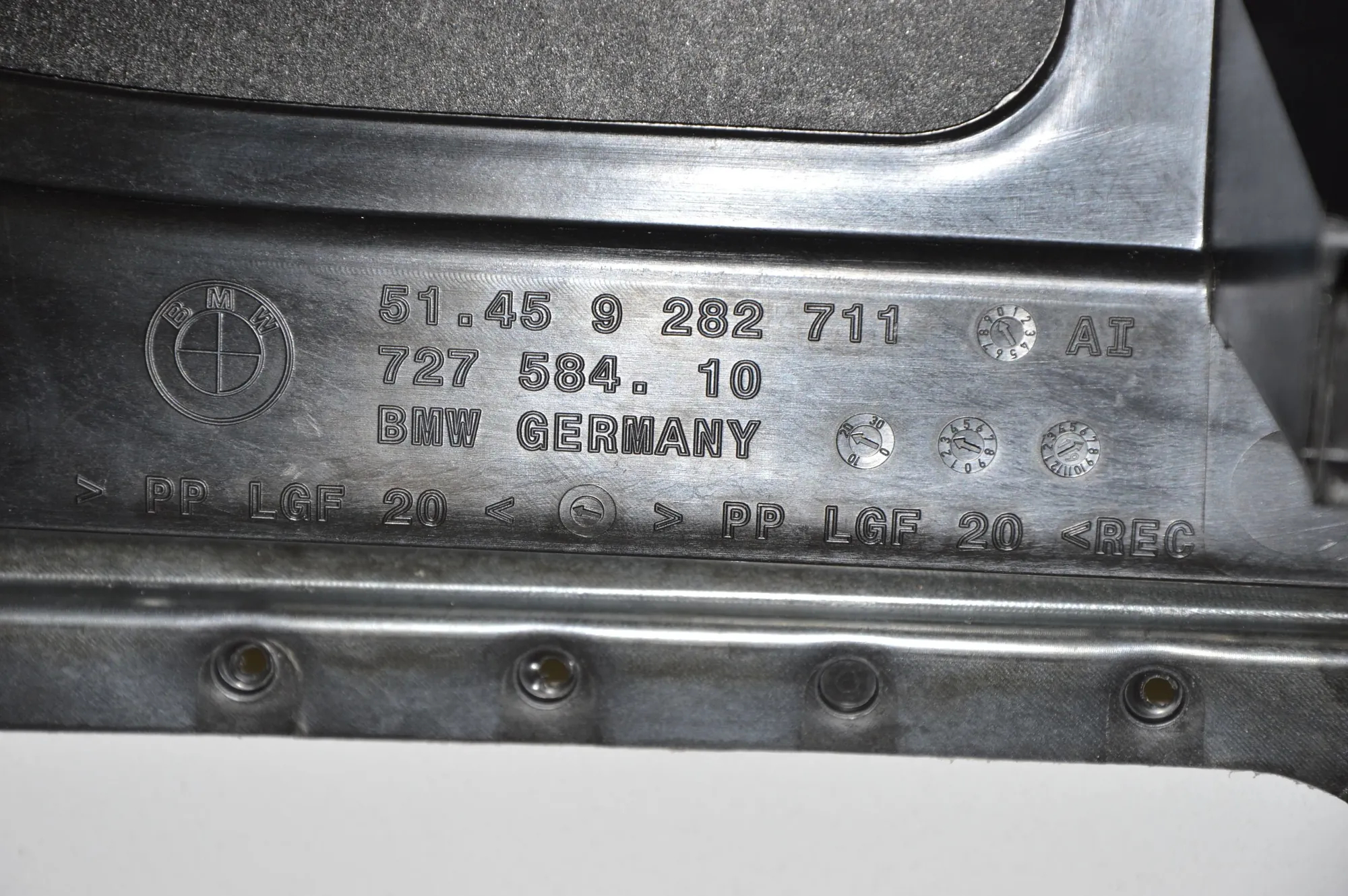 Dashboard – OEM 9282711 · BMW i3 (I01) BMW i3 (I01) Hybrid 2019 – 6