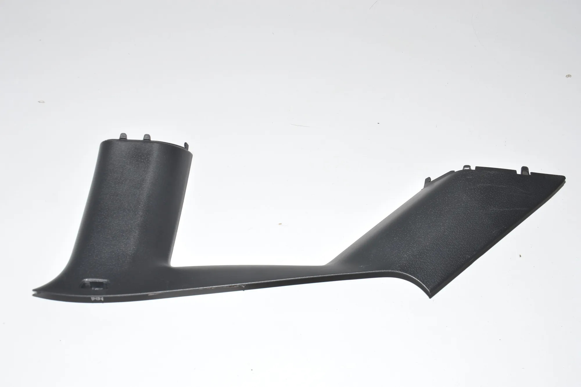 Rear Left Pillar Trim – OEM 7275669 · BMW i3 (I01) BMW i3 (I01) Hybrid 2019 – 2