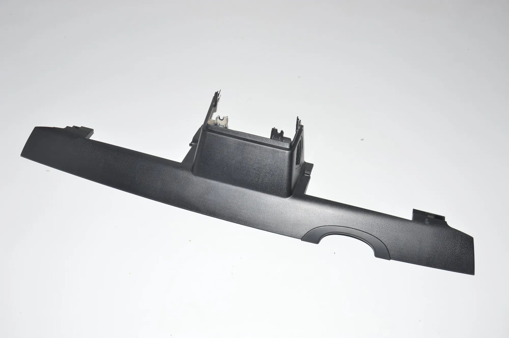 Dashboard Lower Trim – OEM 9303496 · BMW i3 (I01) BMW i3 (I01) Hybrid 2019