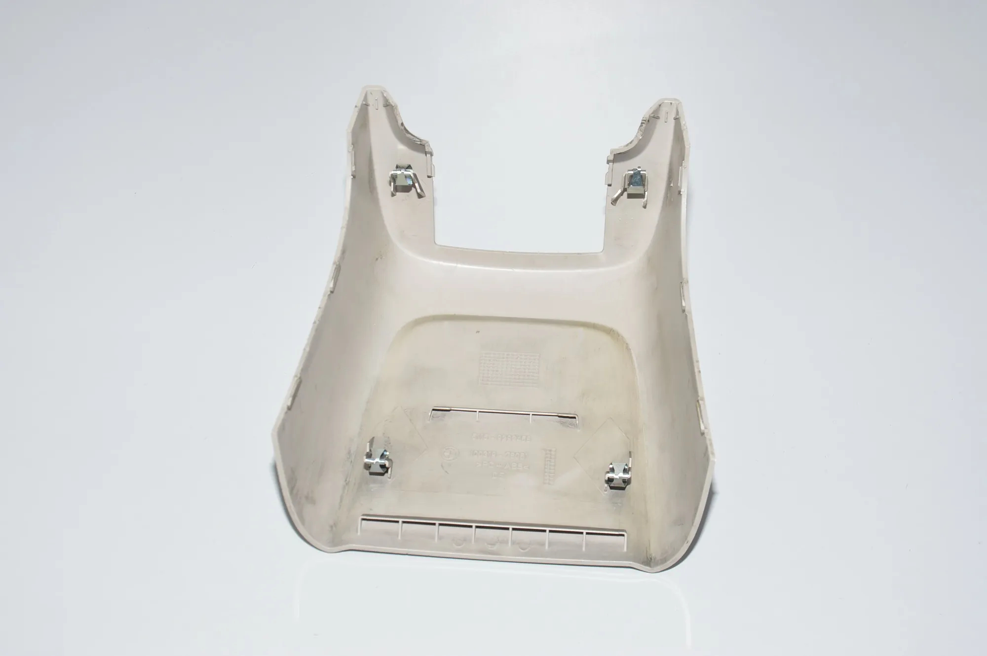 Center Console Trim – OEM 9292458 · BMW i3 (I01) BMW i3 (I01) Hybrid 2019 – 5