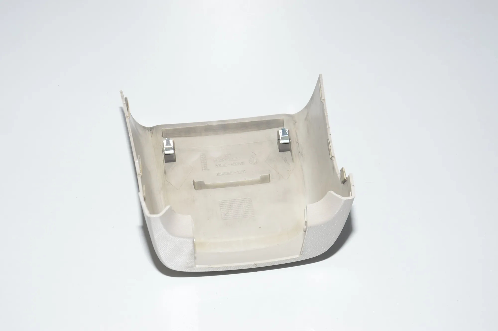 Center Console Trim – OEM 9292458 · BMW i3 (I01) BMW i3 (I01) Hybrid 2019 – 4