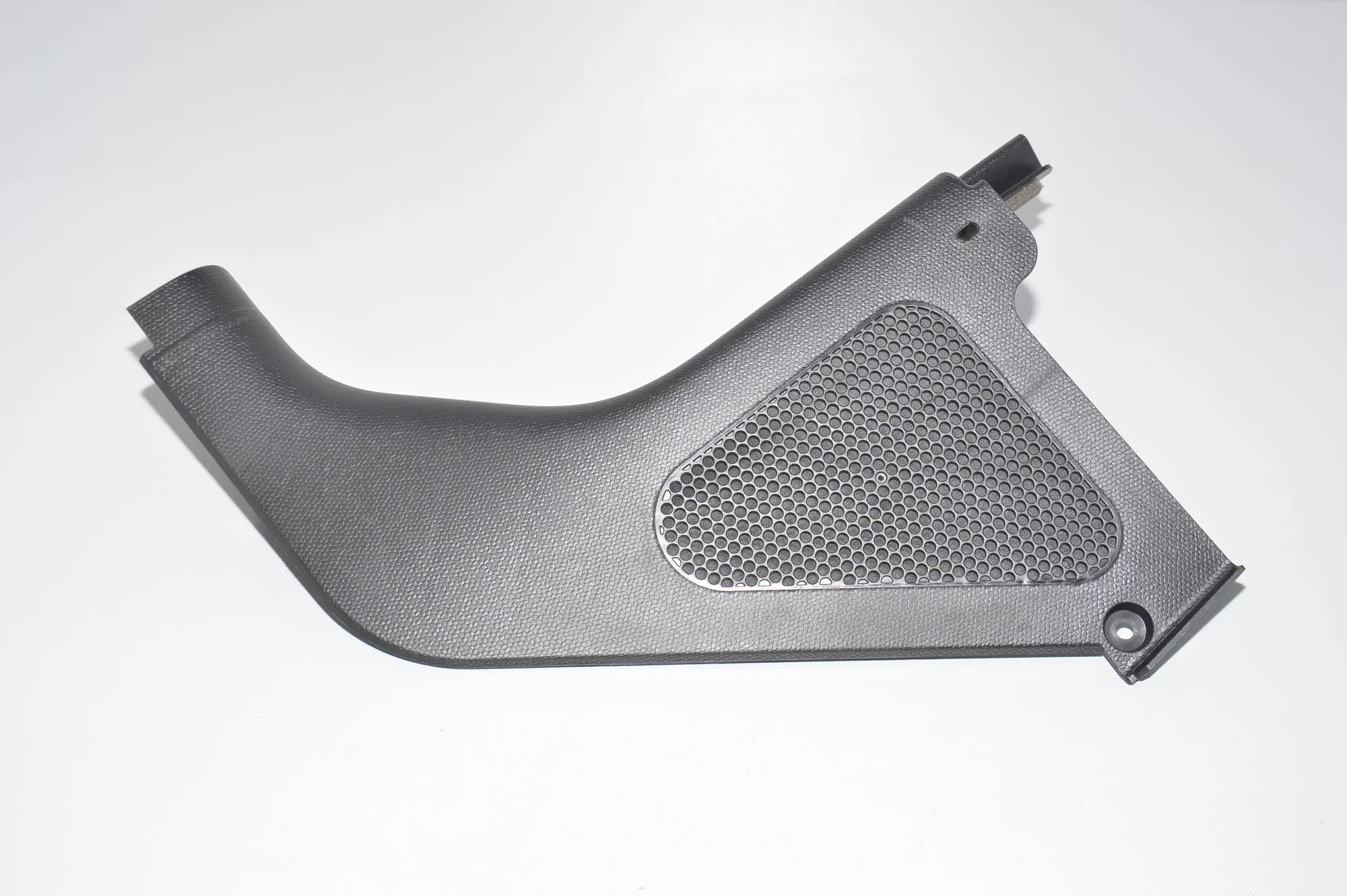 Front Left Interior Step Trim – OEM 7272417 · BMW i3 (I01) BMW i3 (I01) Hybrid 2019