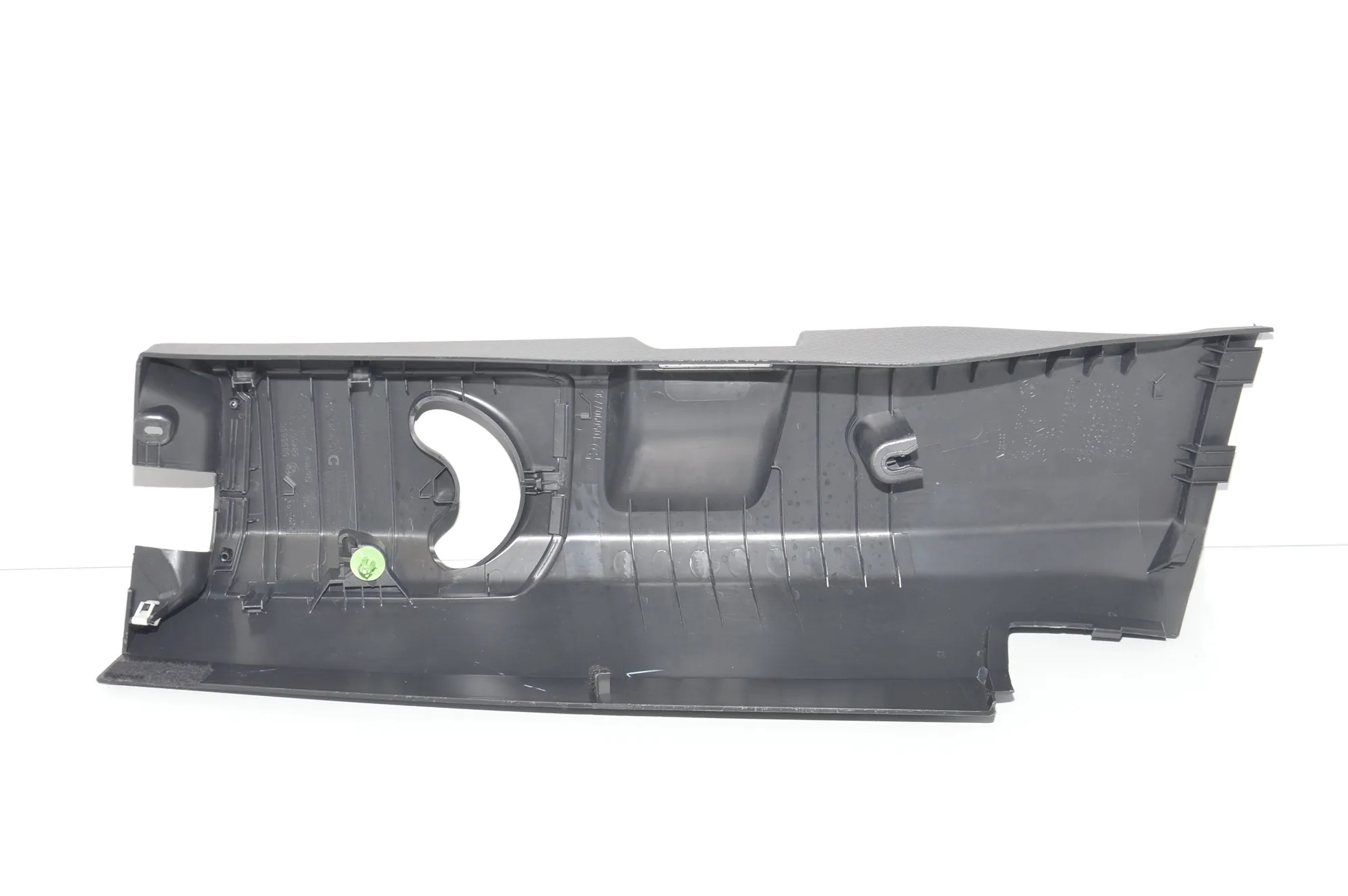 Right Side B Pillar Trim – OEM 7287936 · BMW i3 (I01) BMW i3 (I01) Hybrid 2019 – 3