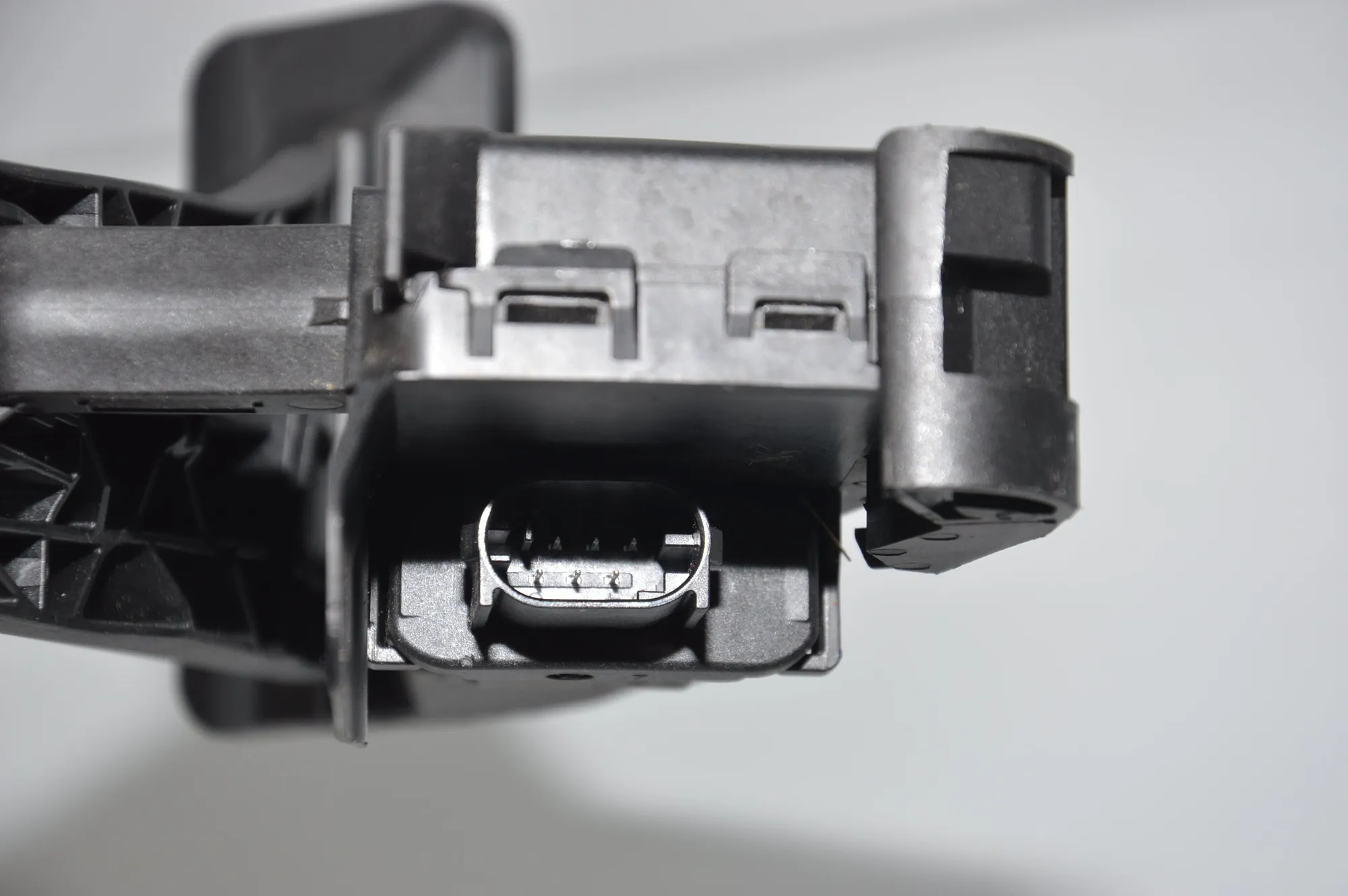 Throttle Pedal – OEM 6853176 · BMW i3 (I01) BMW i3 (I01) Hybrid 2019 – 5