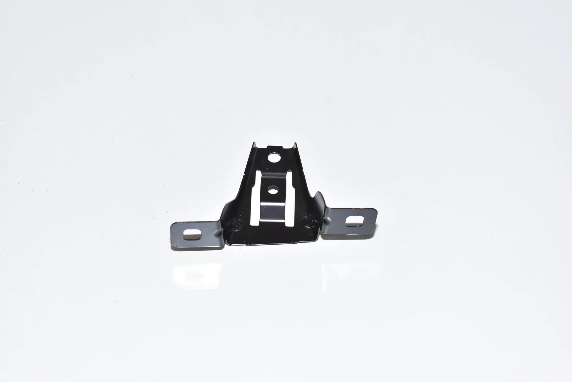 Front Left Fender Holder – OEM 41357204497 · BMW 7 (F01, F02) BMW 7 (F01, F02) 730 d 2012 – 3