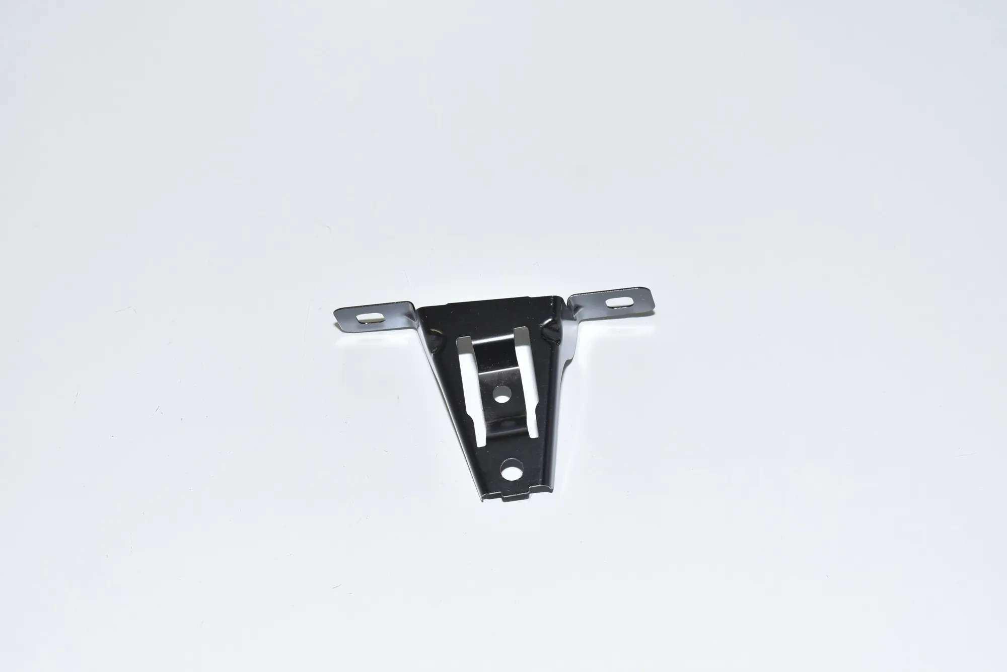 Front Right Fender Holder – OEM 41357204498 · BMW 7 (F01, F02) BMW 7 (F01, F02) 730 d 2012