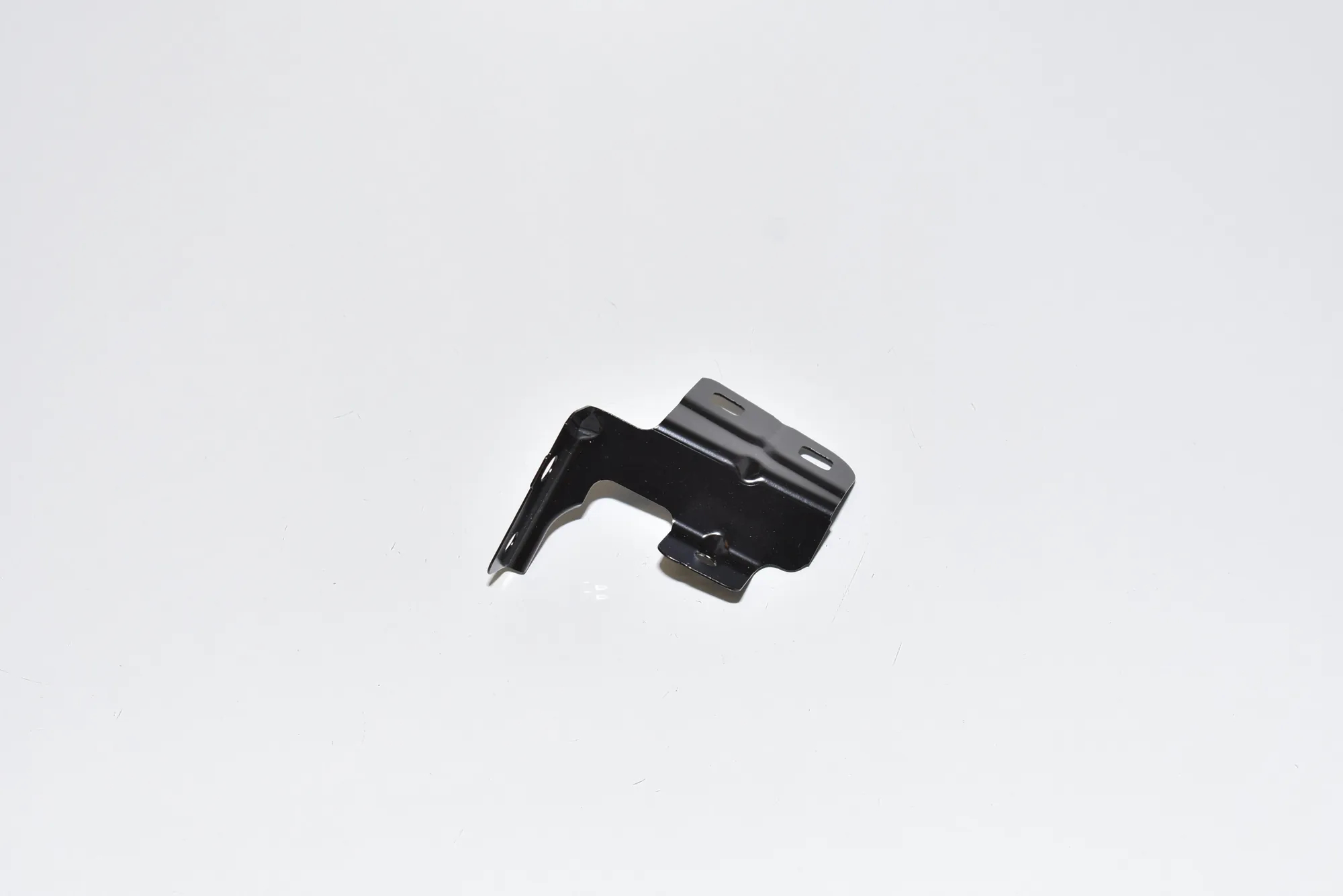 Front Left Fender Holder – OEM 41357204499 · BMW 7 (F01, F02) BMW 7 (F01, F02) 740 d 2010 – 2