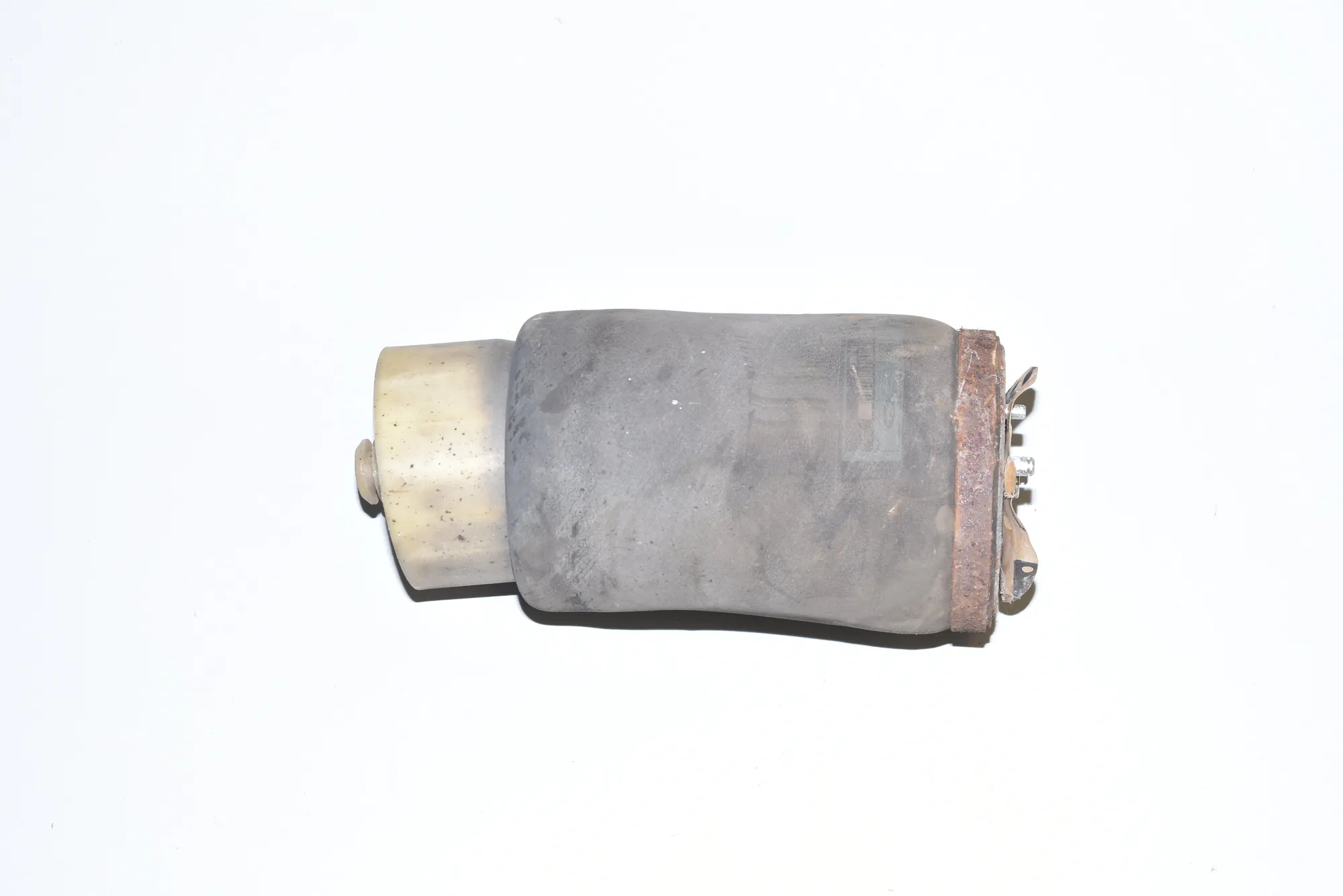 Rear Right Air Suspension Spring Bag – OEM 6750356 · BMW X5 (E53) BMW X5 (E53) 3.0 d 2004