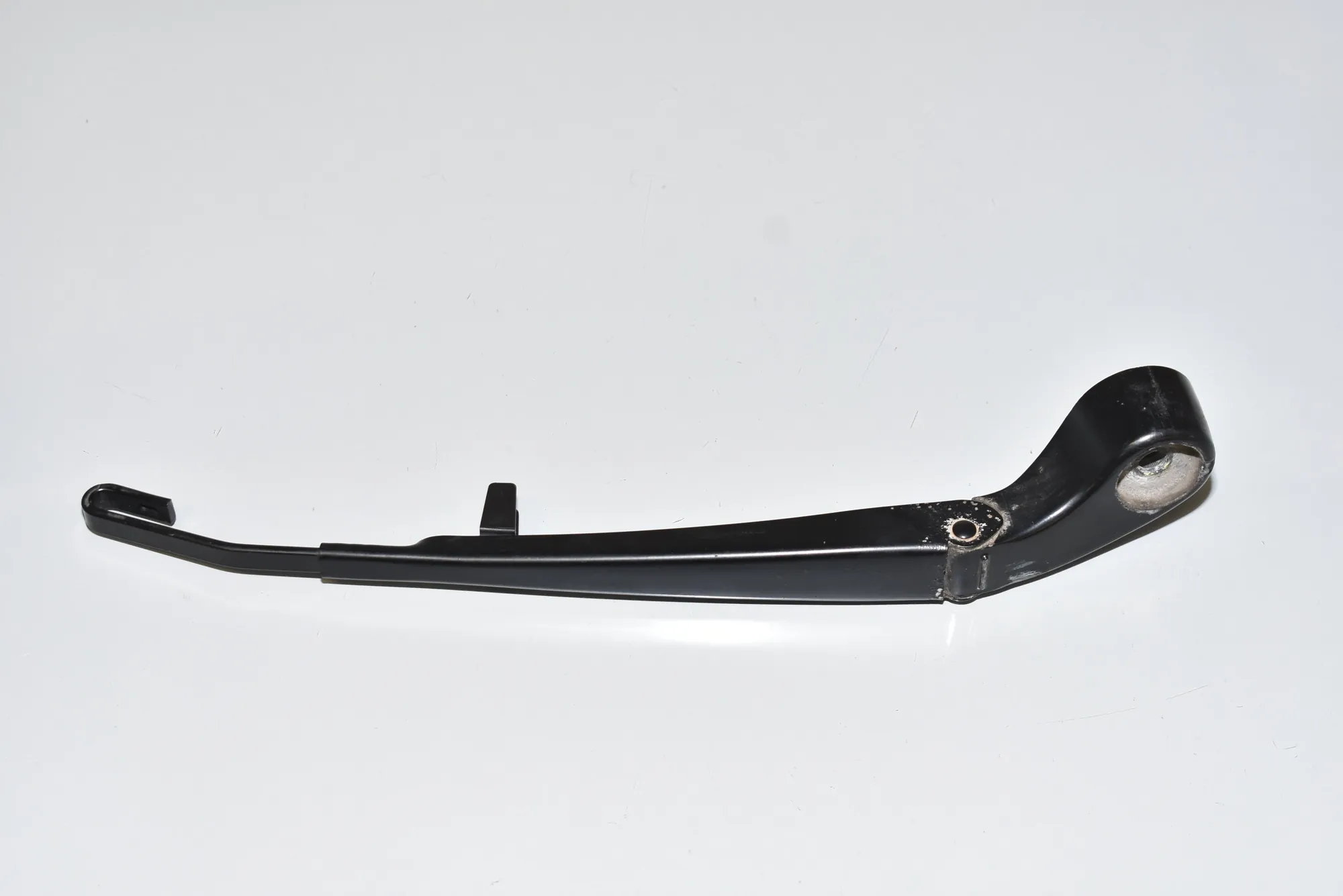 Tailgate Window Wiper Arm – OEM 7068076 · BMW X5 (E53) BMW X5 (E53) 3.0 d 2004 – 2