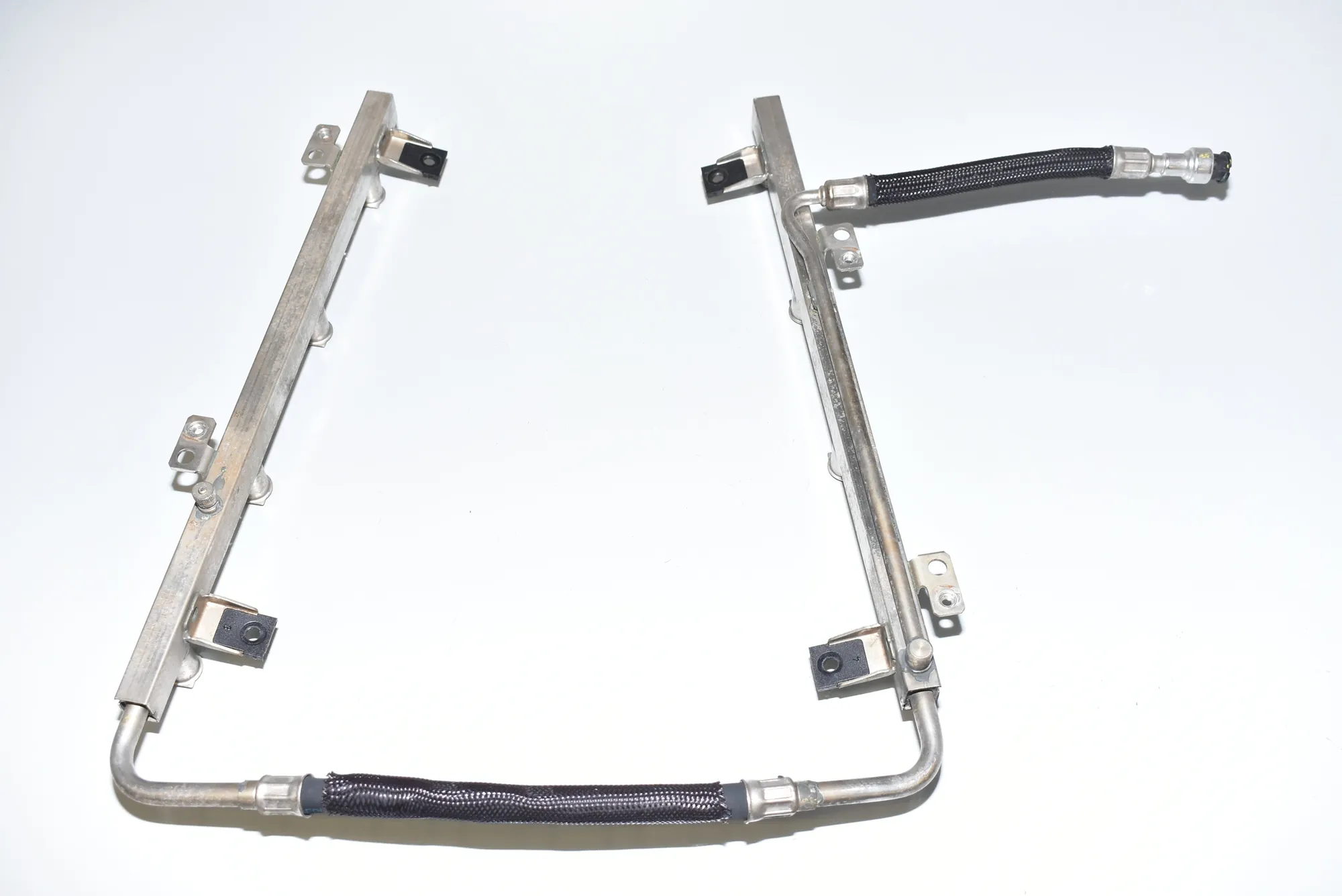 Fuel Rail · BMW X5 (E53) 4.4 i 2004 – 4