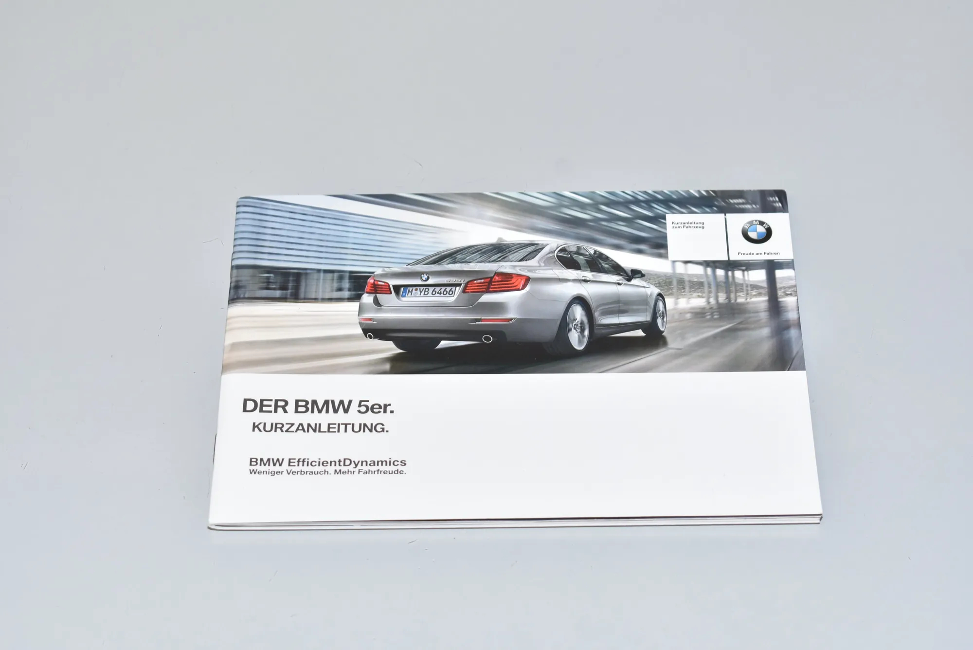 Manual Service Book – OEM 2927409 · BMW 5 Touring (F11) M 550 d xDrive 2013
