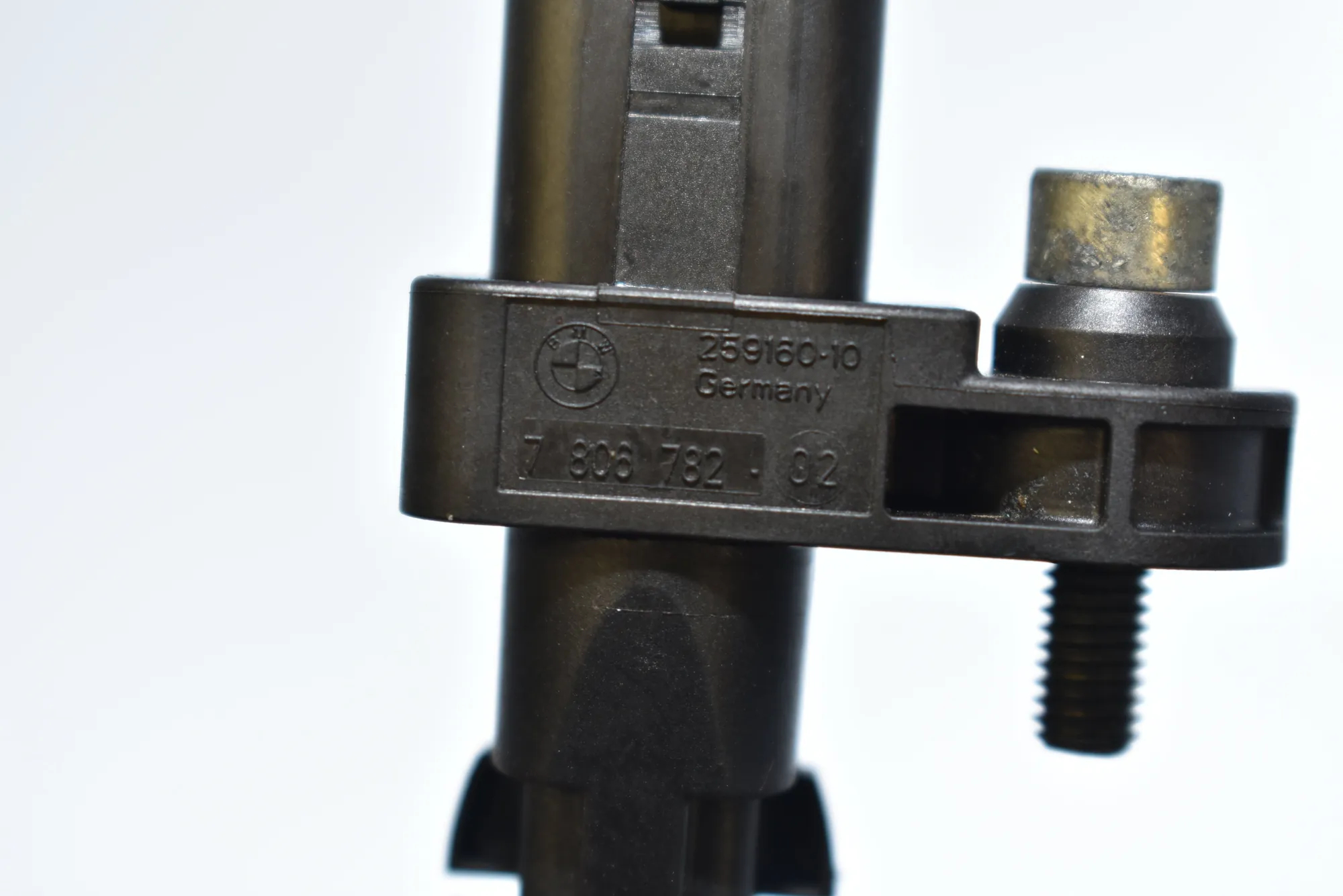 Crankshaft Position Sensor – OEM 7806782 · BMW 5 (F10) BMW 5 (F10) 530 d 2012 – 4