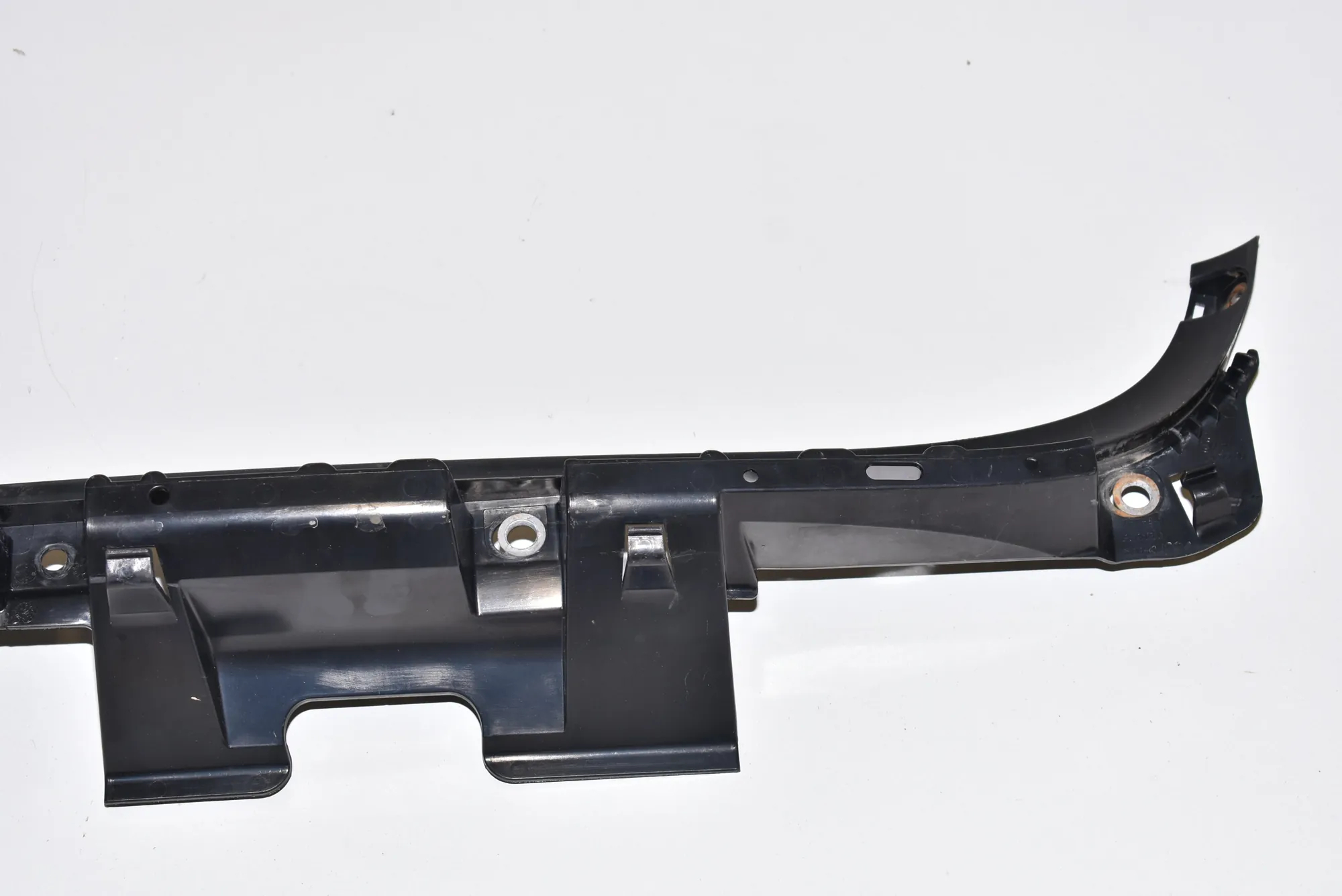 Rear Bumper Middle Bracket – OEM 7127720 · BMW 3 Touring (E91) 325 d 2011 – 2