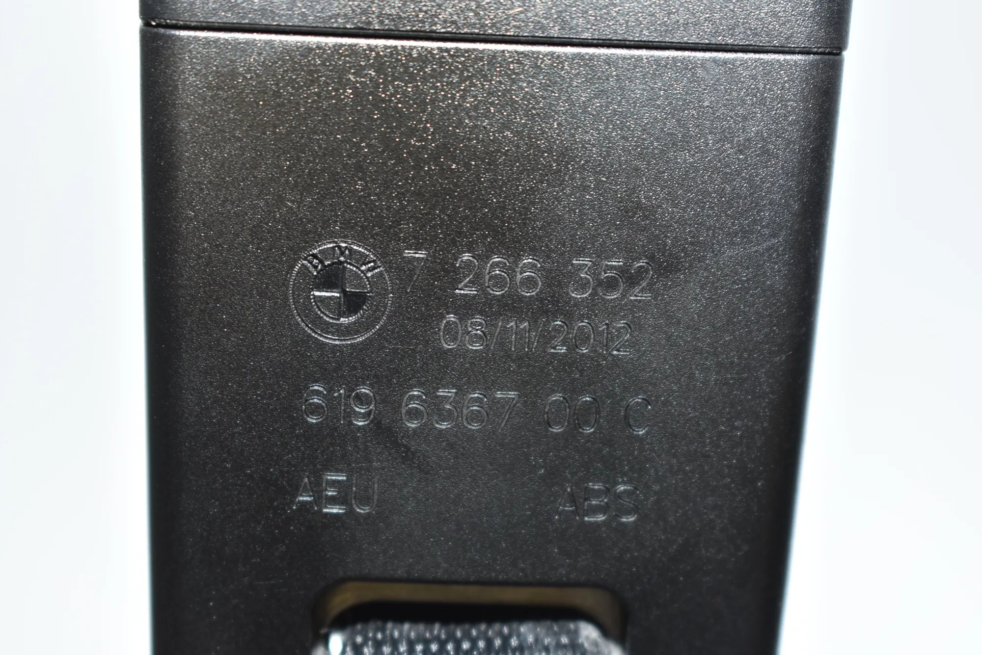 Rear Left Seat Buckle – OEM 7266352 · BMW 3 Touring (F31) 320 d 2012 – 4