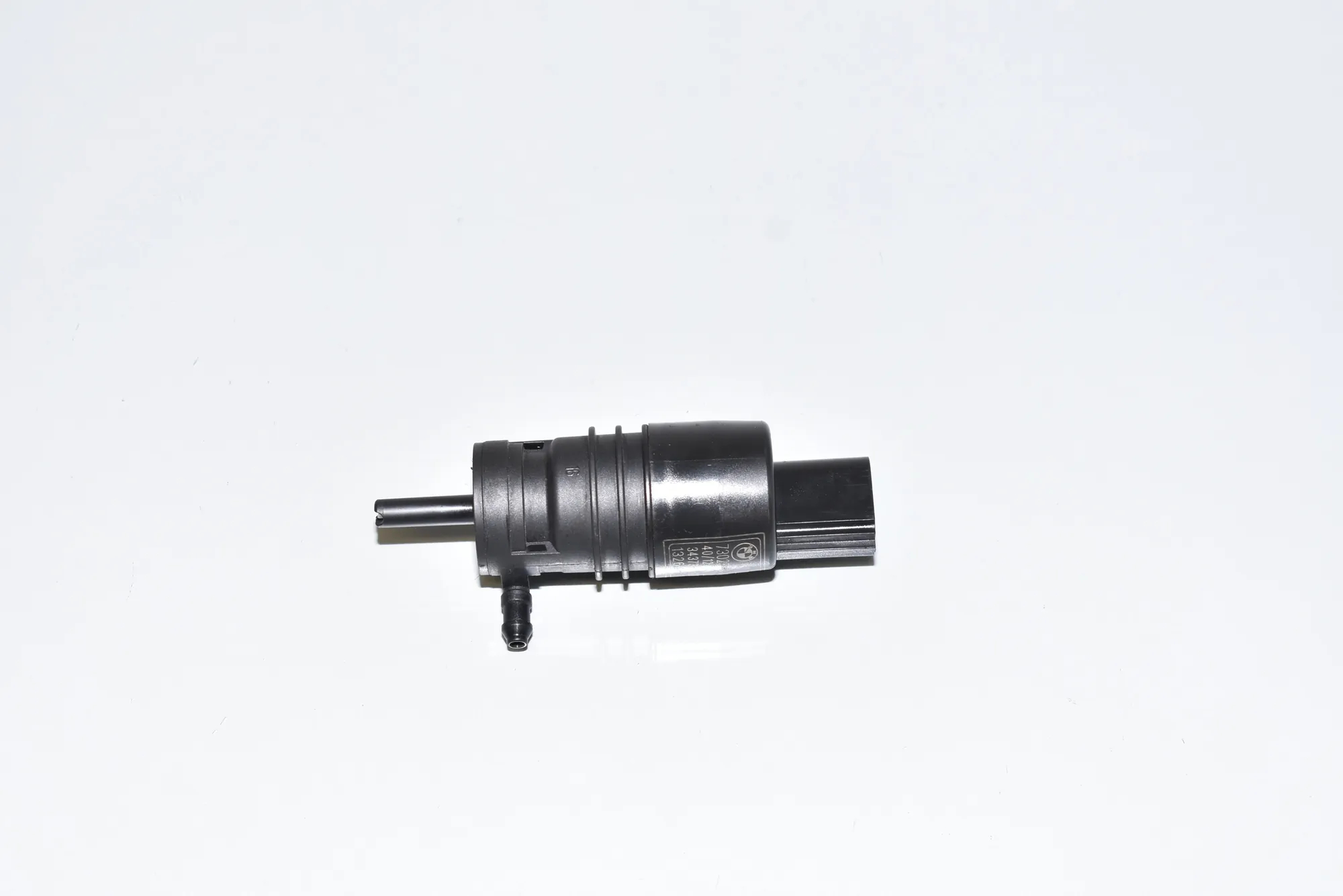 Washer Tank Motor – OEM 7302589 · BMW 3 Touring (F31) 320 d 2012