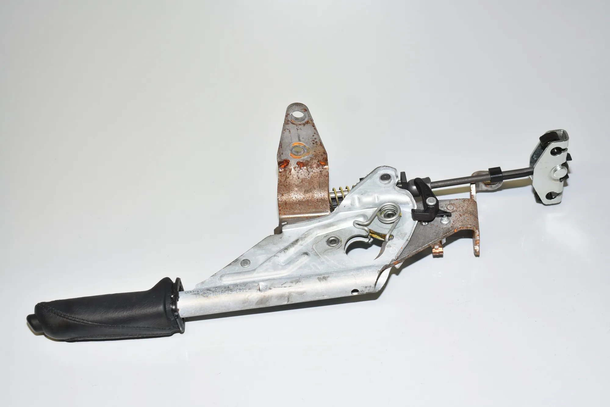 Handbrake Handle – OEM 6799101 · BMW 3 Touring (F31) 320 d 2012 – 3