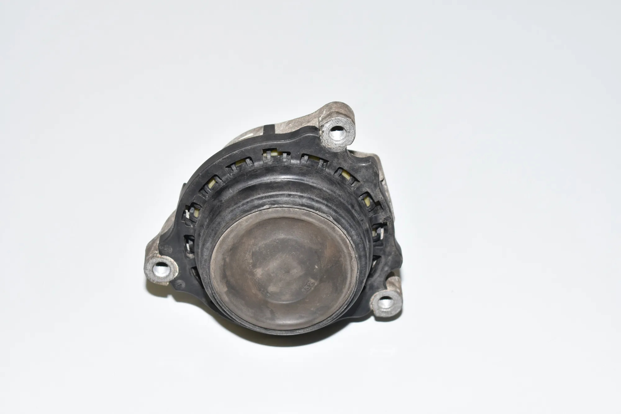 Right Side Engine Mount – OEM 6855456 · BMW 3 (F30, F80) BMW 3 (F30, F80) 328 i 2012 – 2
