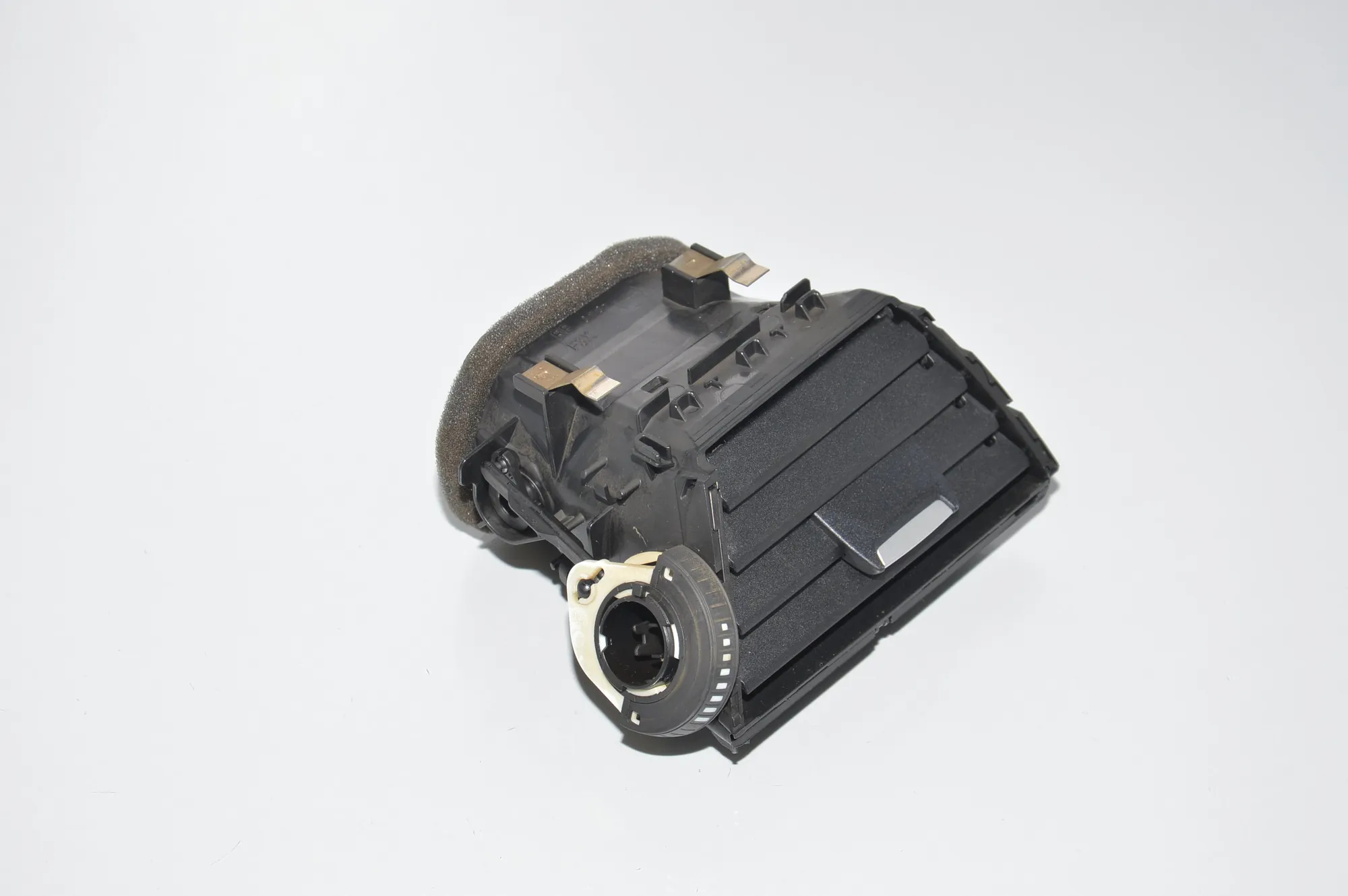 Dashboard Air Vents – OEM 9231995 · BMW 4 Coupe (F32, F82) M4 2017 – 2