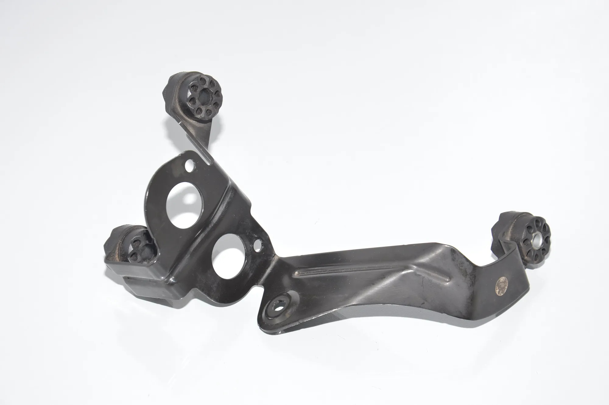 ABS Pump Holder – OEM 2284888 · BMW 4 Coupe (F32, F82) M4 2017 – 3