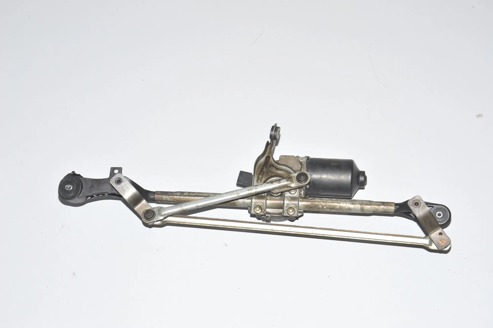 Front Windshield Wiper Mechanism – OEM 7267504 · BMW 4 Coupe (F32, F82) M4 2017