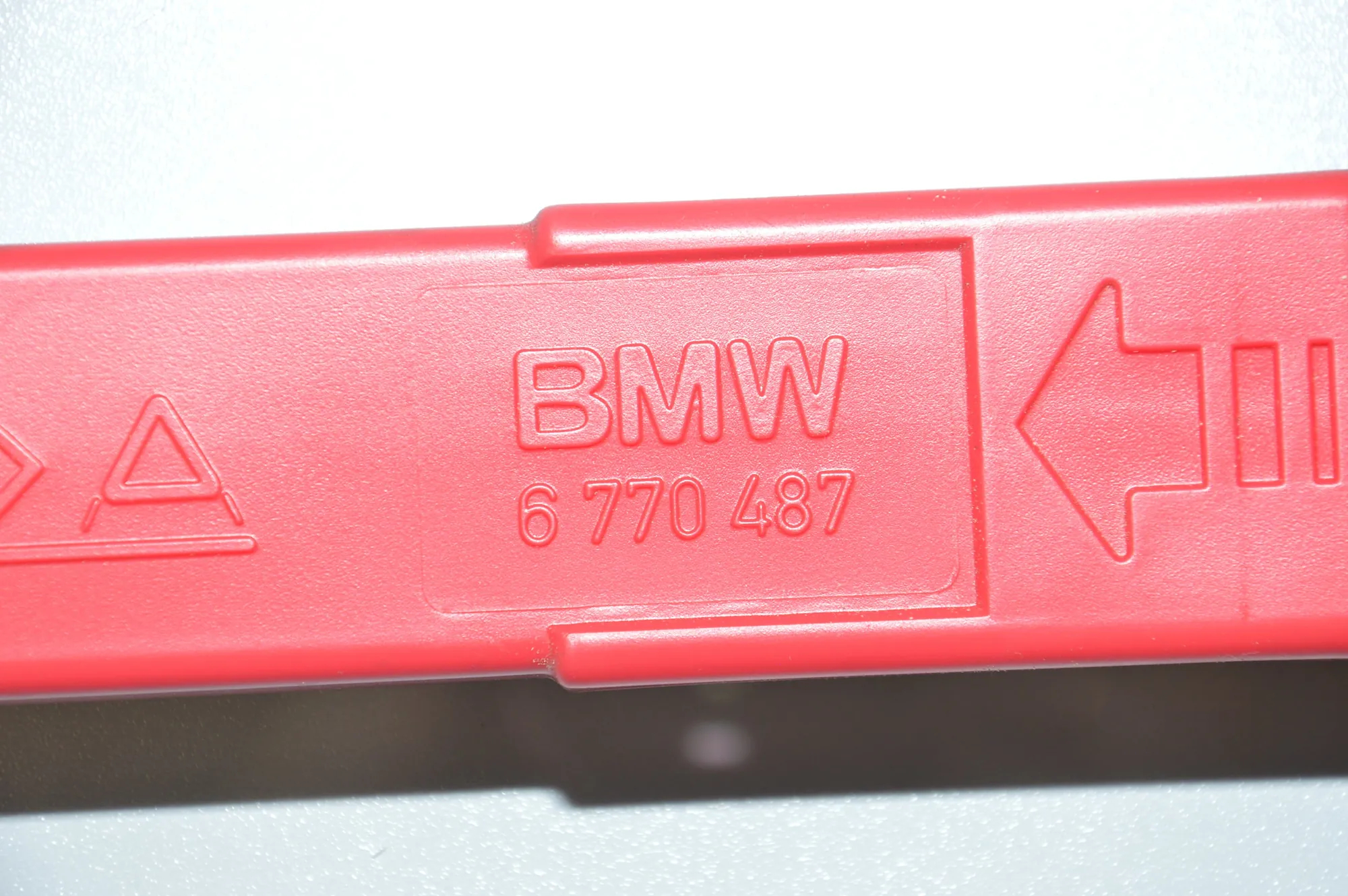 Warning Triangle – OEM 6770487 · BMW 4 Coupe (F32, F82) M4 2017 – 5