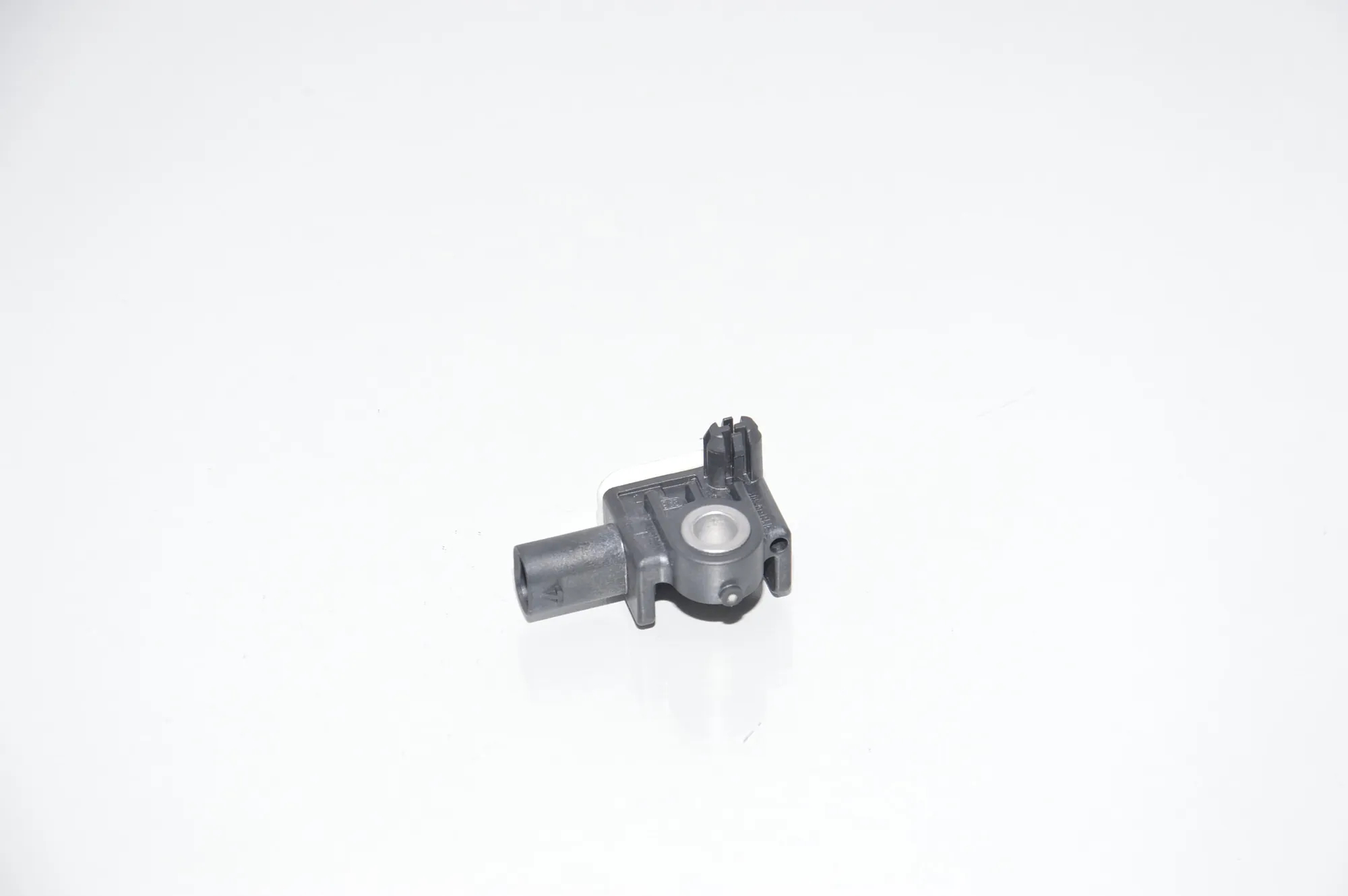 Front Left Impact Sensor – OEM 9234989 · BMW 4 Coupe (F32, F82) M4 2017 – 2