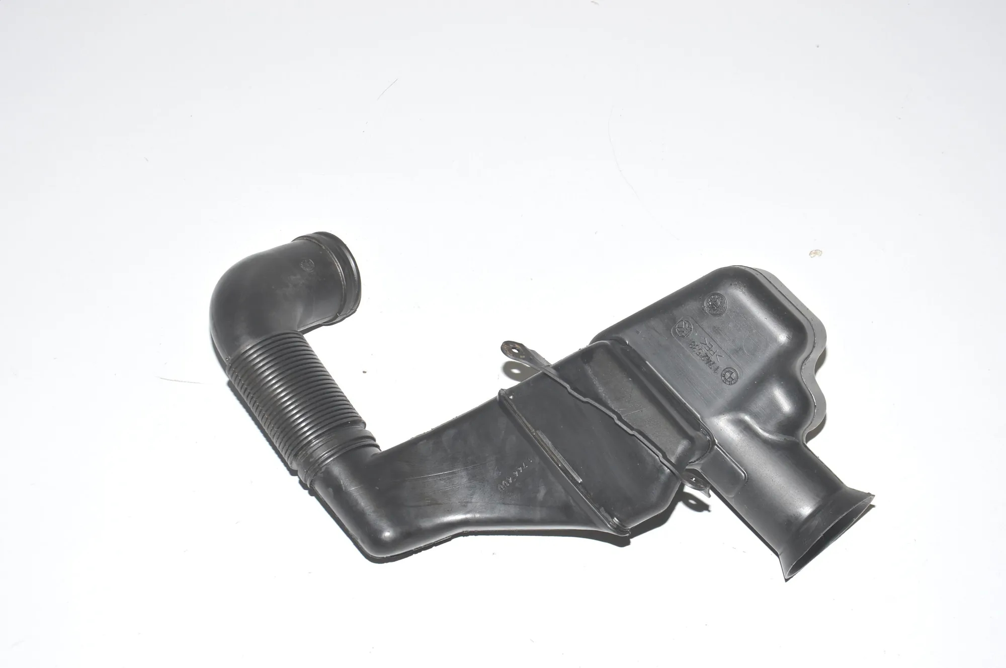 Air Intake Tube – OEM 1744460 · BMW 5 (E39) 520 i 1997 – 3