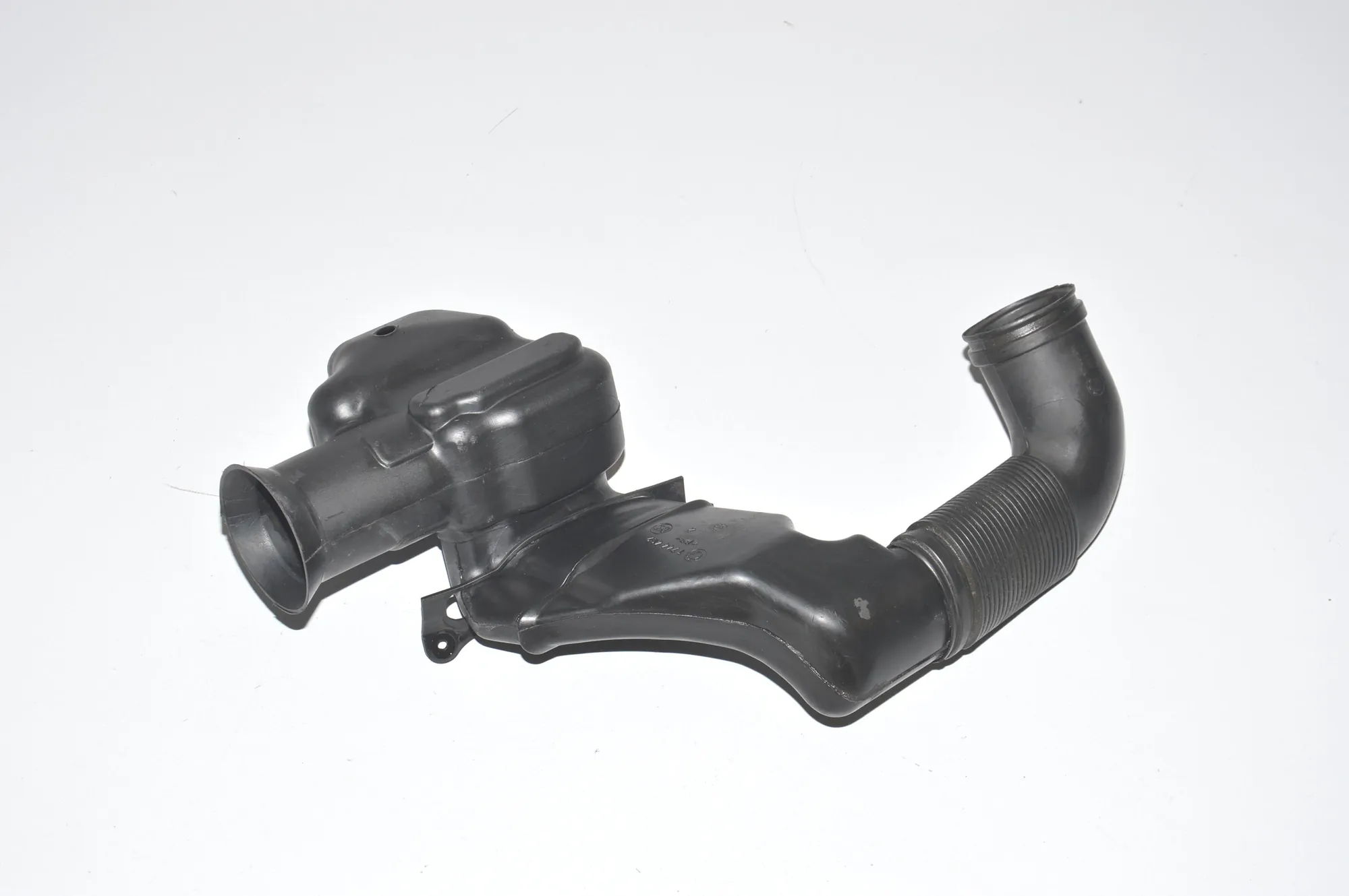 Air Intake Tube – OEM 1744460 · BMW 5 (E39) 520 i 1997