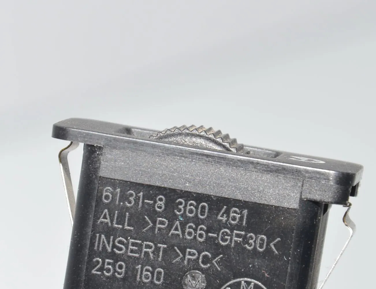 Switches – OEM 8360461 · BMW 5 (E39) 520 i 1997 – 5