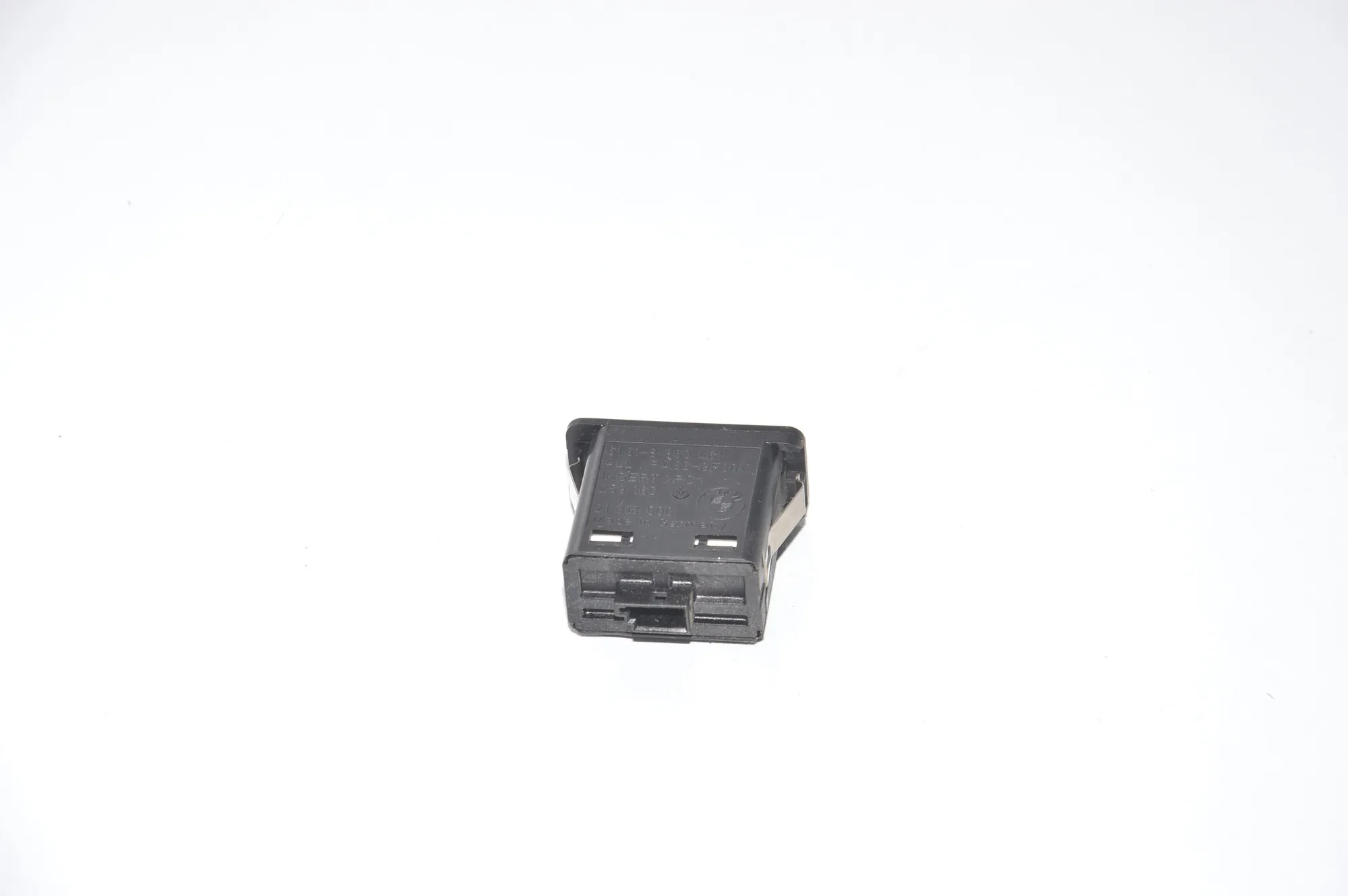 Switches – OEM 8360461 · BMW 5 (E39) 520 i 1997 – 4