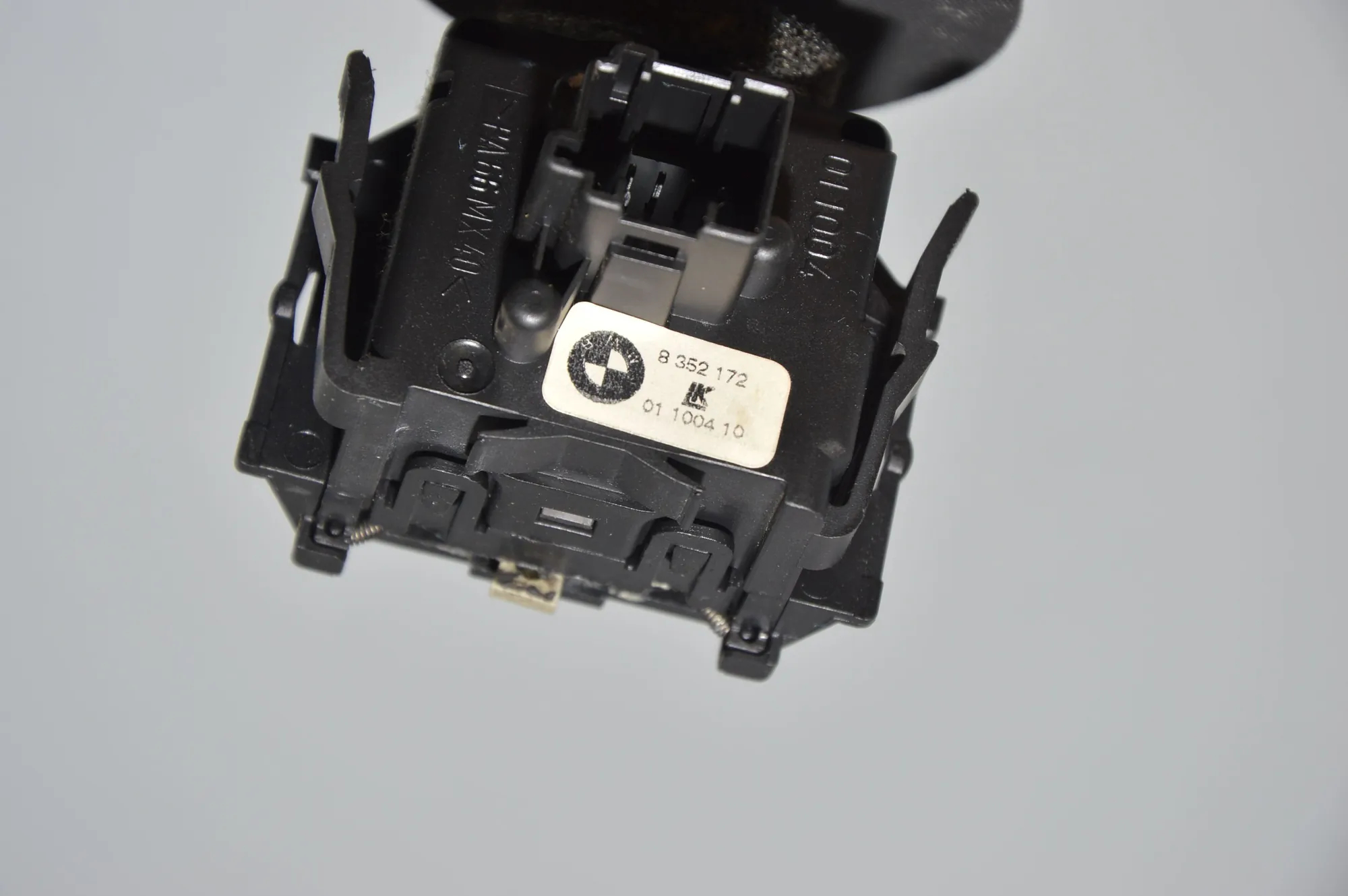 Turn Signal Switch Knob – OEM 8352172 · BMW 5 (E39) 520 i 1997 – 5