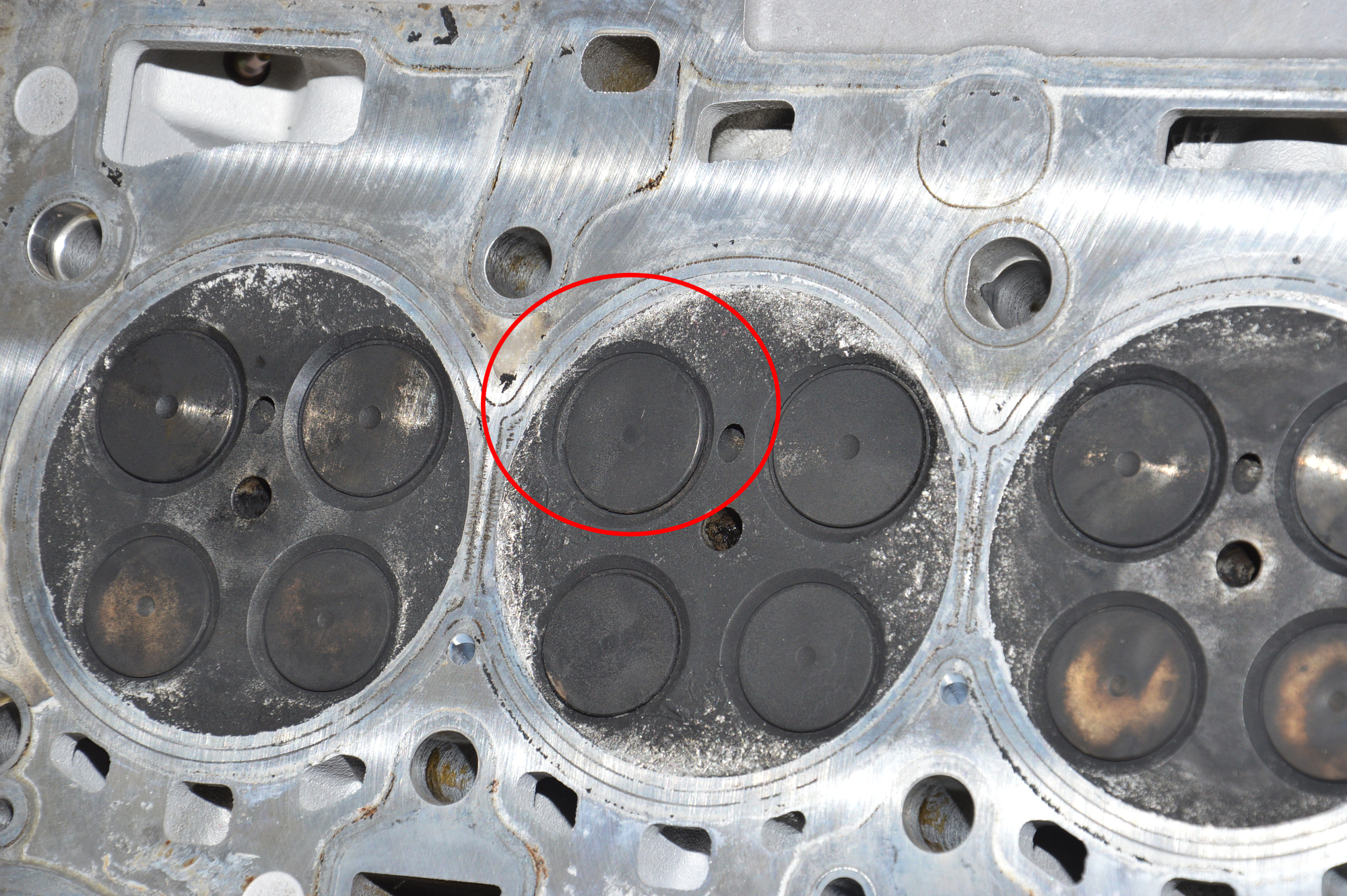 Engine Cylinder Head – OEM 7797676 · BMW 3 (E90) BMW 3 (E90) 318 d 2007 – 8