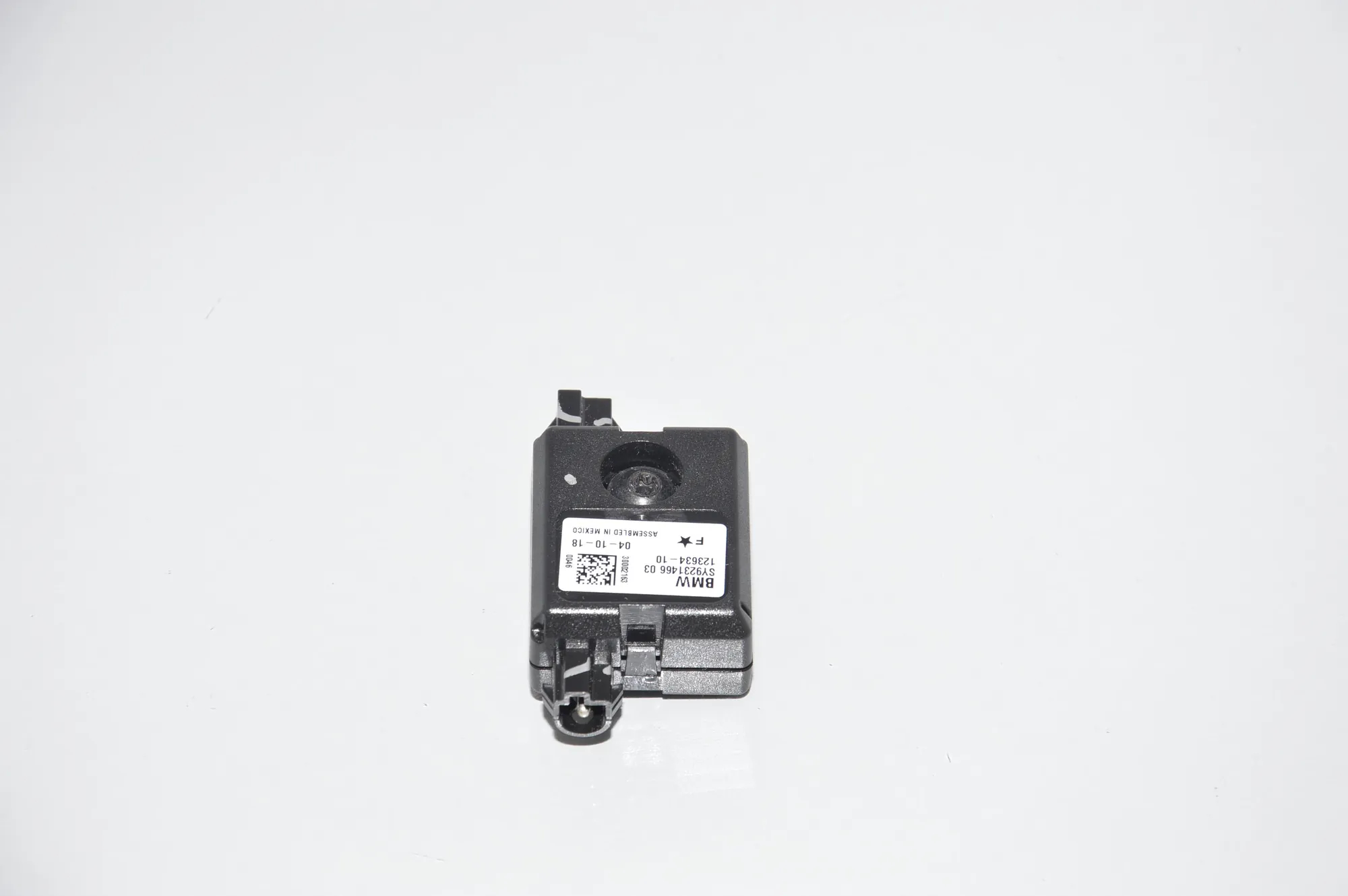 Antenna – OEM 9231466 · BMW i3 (I01) Electric 2018 – 2