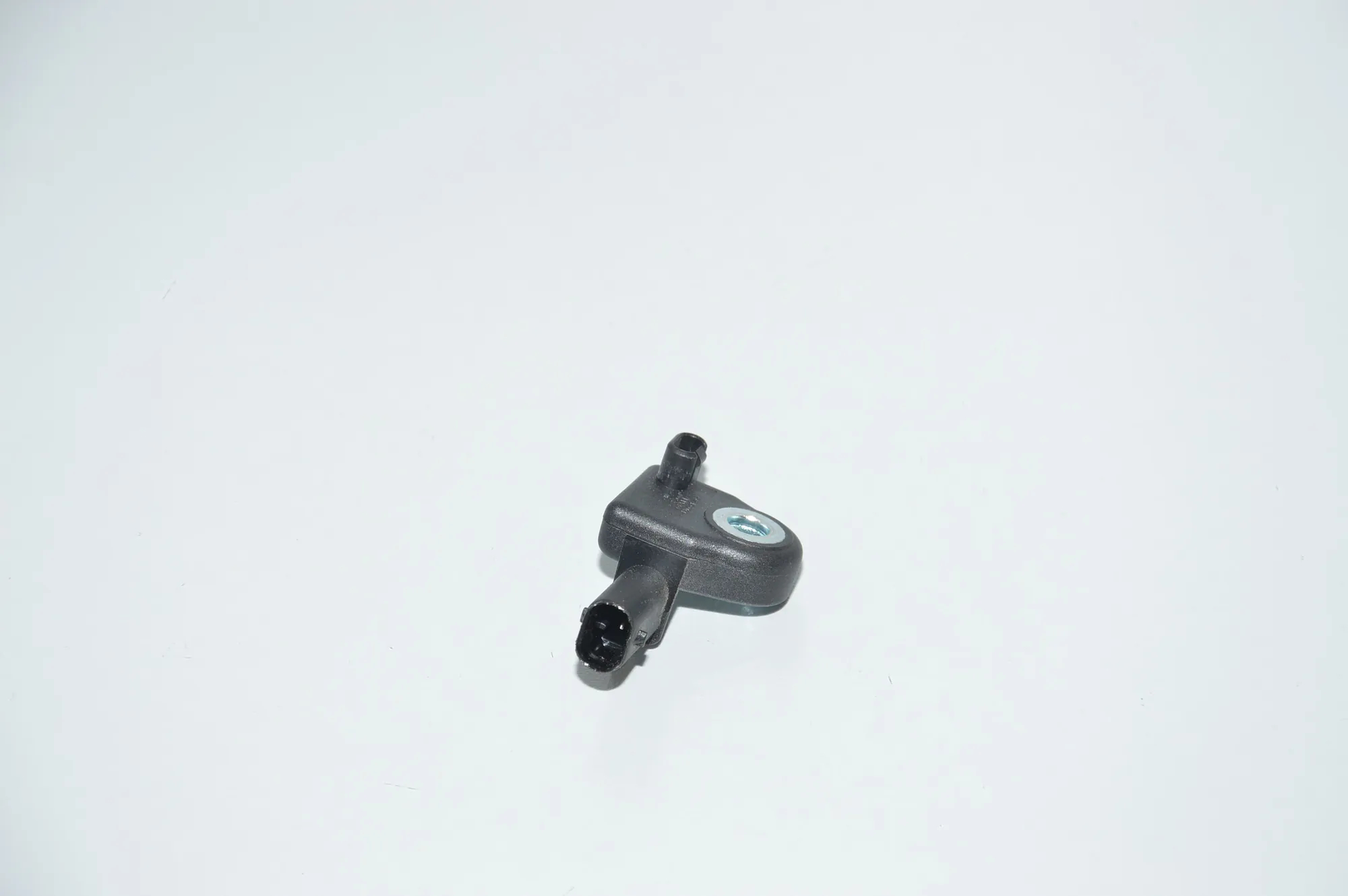 Front Right Impact Sensor – OEM 9196100 · BMW i3 (I01) Electric 2018 – 2