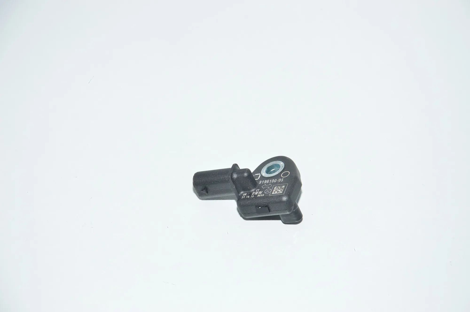 Front Right Impact Sensor – OEM 9196100 · BMW i3 (I01) Electric 2018 – 3