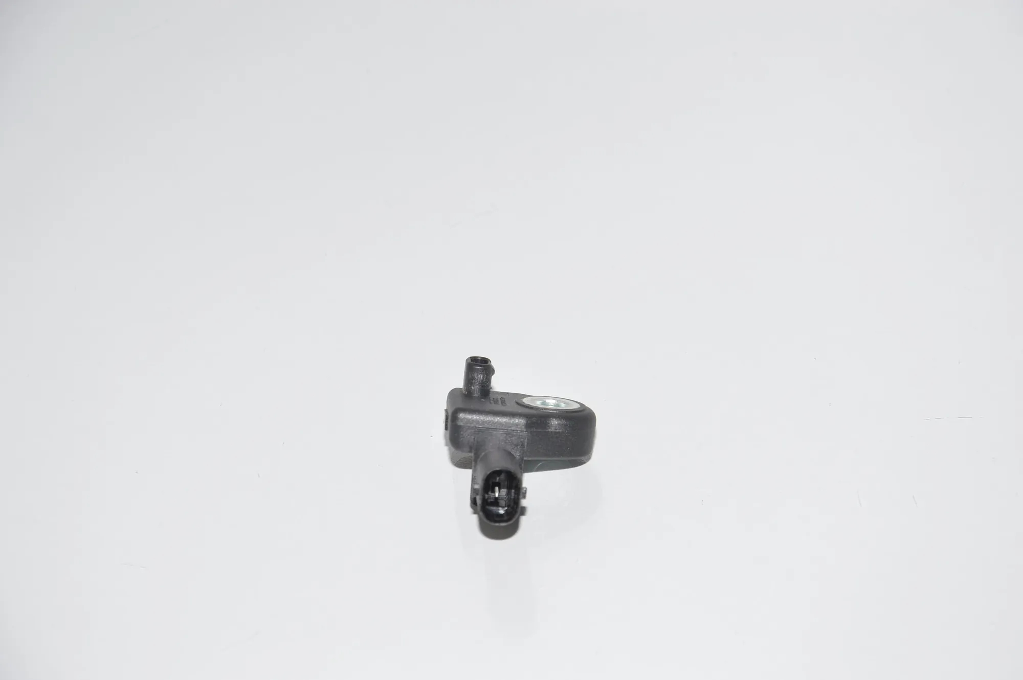 Front Left Impact Sensor – OEM 9196100 · BMW i3 (I01) Electric 2018 – 3