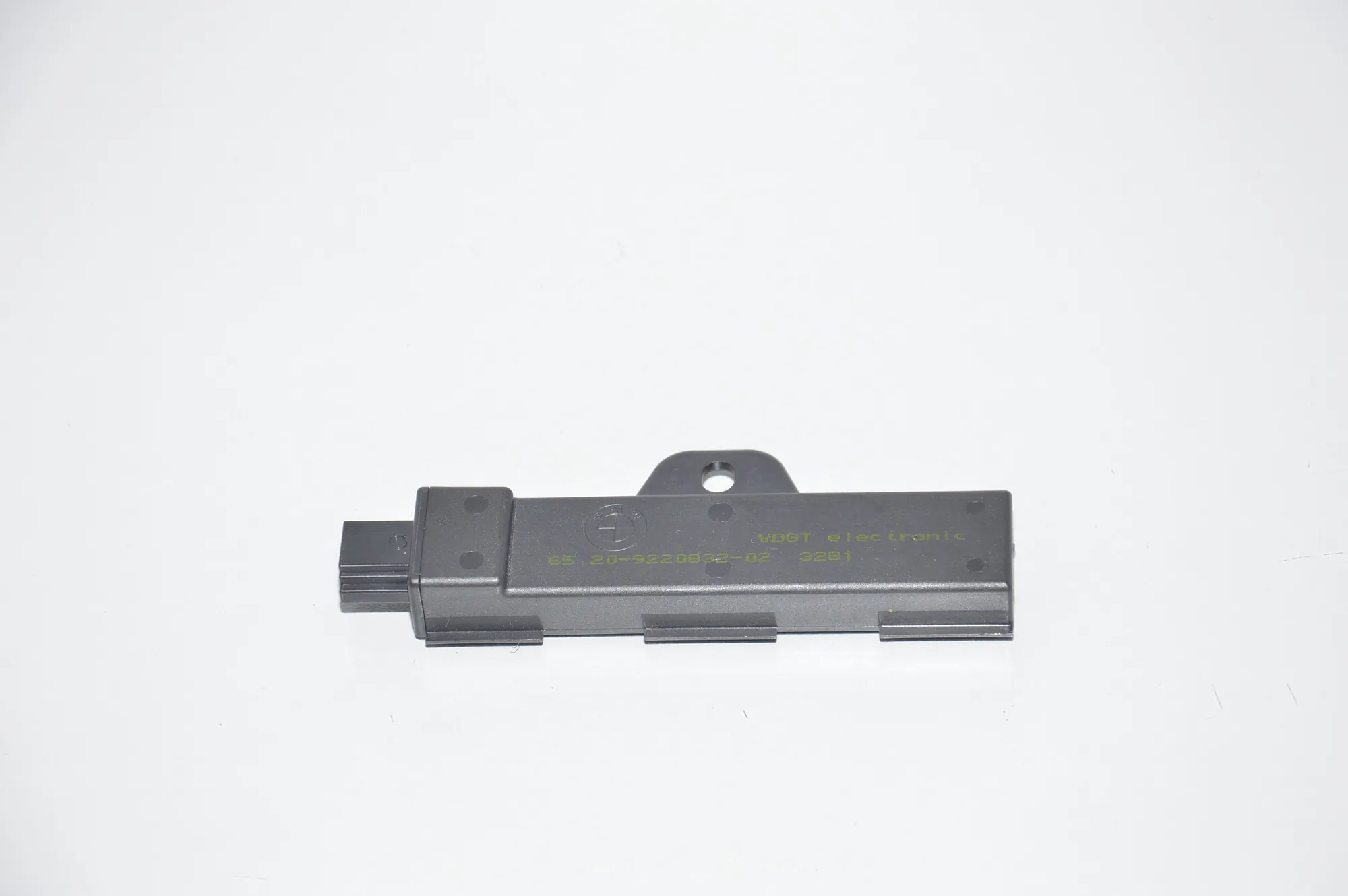 Antenna – OEM 9220832 · BMW i3 (I01) Electric 2018 – 2